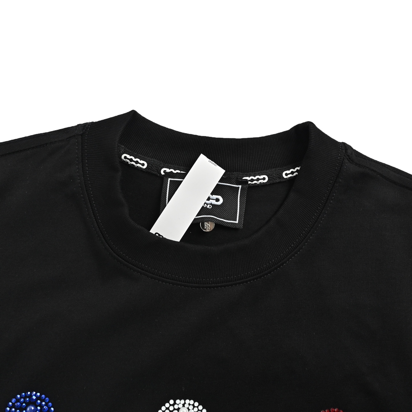 GOODBRAND 26ss 撞色小花标语烫钻短袖 Color 黑色 白色-Top High Quatity Cheap Sneakers Fashion Clothing Clothes Bags handbags Shoes of all Brand wholesale With The best Quality And Beautiful Price from China Factory Chinese suppliers wholesaler seller GOODBRAND 26ss 撞色小花标语烫钻短袖 Color 黑色 白色