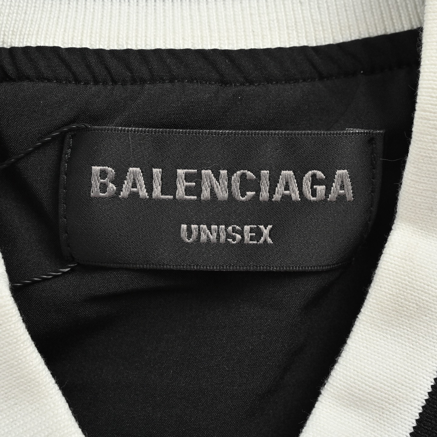 Balenciaga/巴黎世家 26ss NBA联名刺绣棒球夹克外套 黑色/白色-莆田鞋,莆田鞋货源,高仿鞋,高仿鞋货源,安福档口,莆田高仿鞋,莆田鞋批发,高仿鞋批发,莆田高仿运动鞋,高仿运动鞋,莆田运动鞋 Balenciaga/巴黎世家 26ss NBA联名刺绣棒球夹克外套 黑色/白色