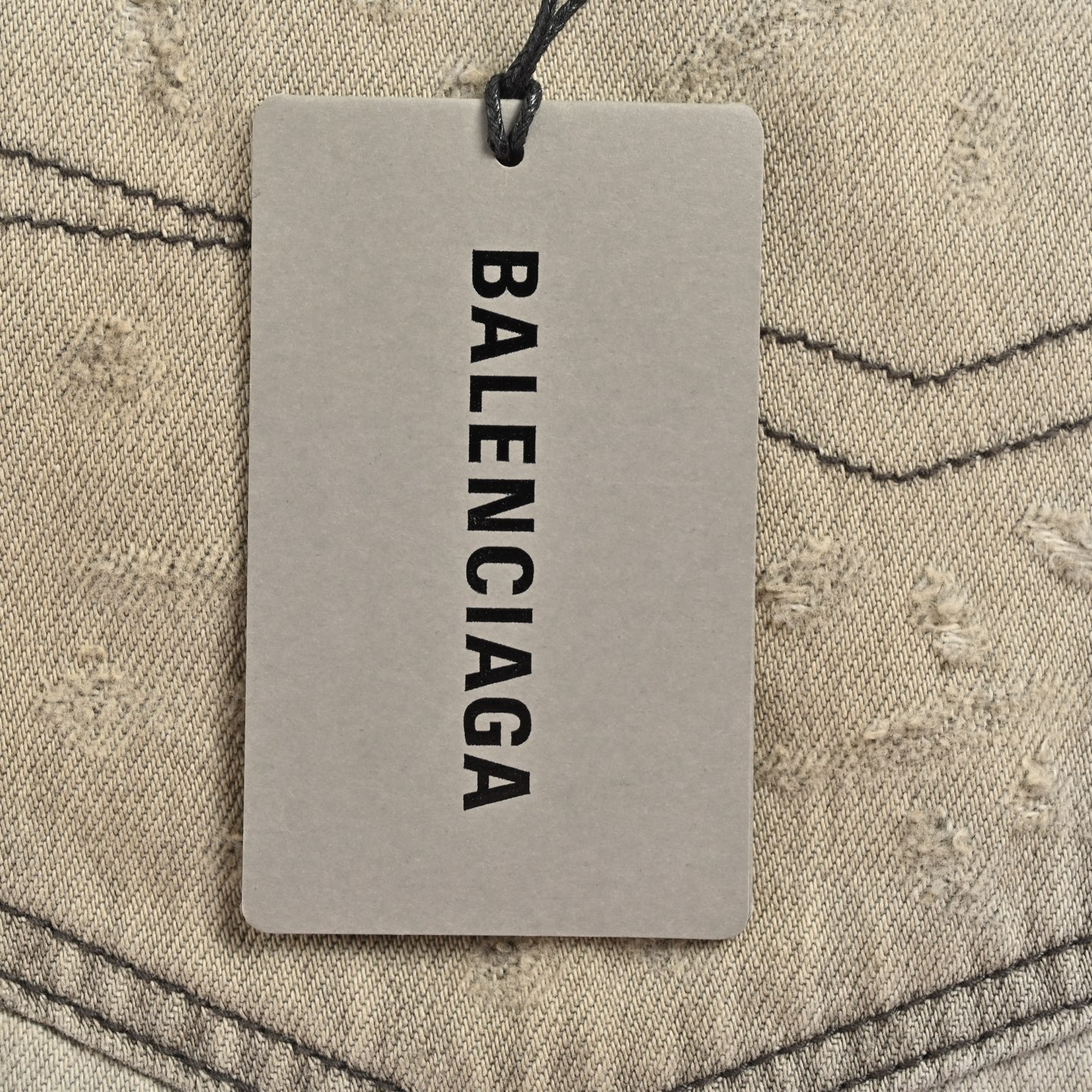 Balenciaga/巴黎世家 24FW 白色大破坏刀割牛仔裤-莆田鞋,莆田鞋货源,高仿鞋,高仿鞋货源,安福档口,莆田高仿鞋,莆田鞋批发,高仿鞋批发,莆田高仿运动鞋,高仿运动鞋,莆田运动鞋 Balenciaga/巴黎世家 24FW 白色大破坏刀割牛仔裤