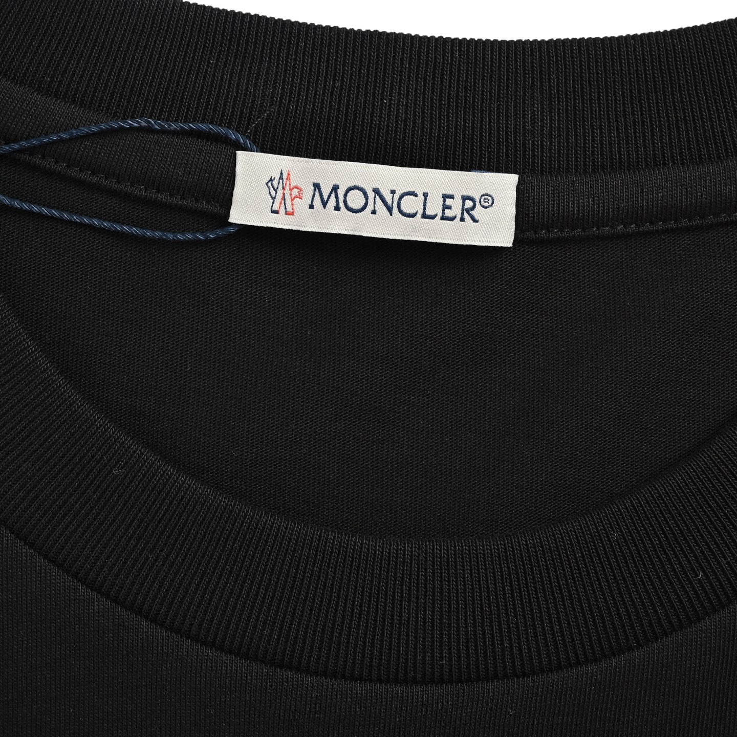 Moncler/蒙口 经典小标logo短袖-Top High Quatity Cheap Sneakers Fashion Clothing Clothes Bags handbags Shoes of all Brand wholesale With The best Quality And Beautiful Price from China Factory Chinese suppliers wholesaler seller Moncler/蒙口 经典小标logo短袖