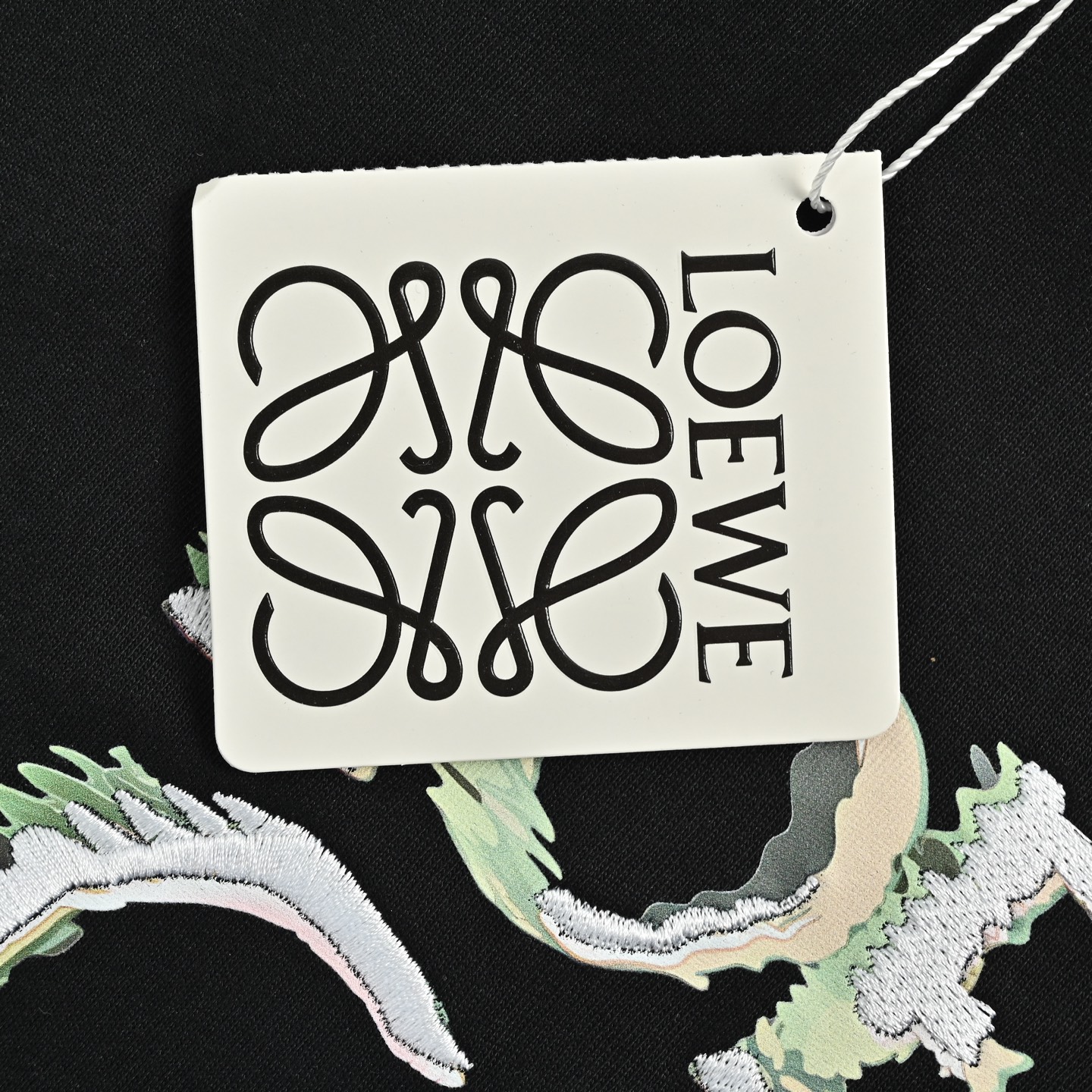 Loewe/罗意威 半手绘刺绣短袖-Chinese UA Cheap High Quatity Brand Clothes Bags handbags Sneakers wholesale wholesaler seller from China Factory suppliers Fashion Clothing Shoes best Quality Beautiful Price Loewe/罗意威 半手绘刺绣短袖