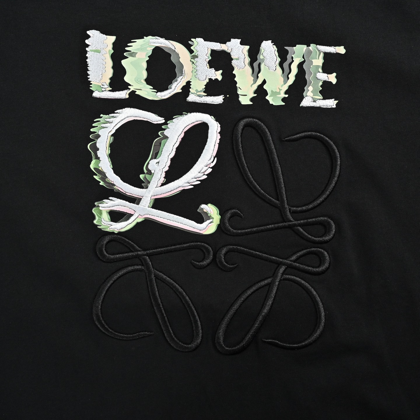 Loewe/罗意威 半手绘刺绣短袖-Chinese UA Cheap High Quatity Brand Clothes Bags handbags Sneakers wholesale wholesaler seller from China Factory suppliers Fashion Clothing Shoes best Quality Beautiful Price Loewe/罗意威 半手绘刺绣短袖