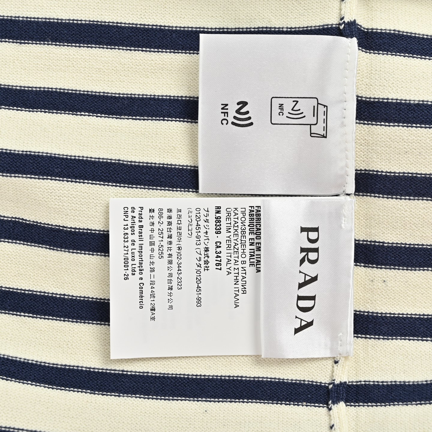 Prada/普拉达 黑白条纹刺绣针织短袖-Top High Quatity Cheap Sneakers Fashion Clothing Clothes Bags handbags Shoes of all Brand wholesale With The best Quality And Beautiful Price from China Factory Chinese suppliers wholesaler seller Prada/普拉达 黑白条纹刺绣针织短袖