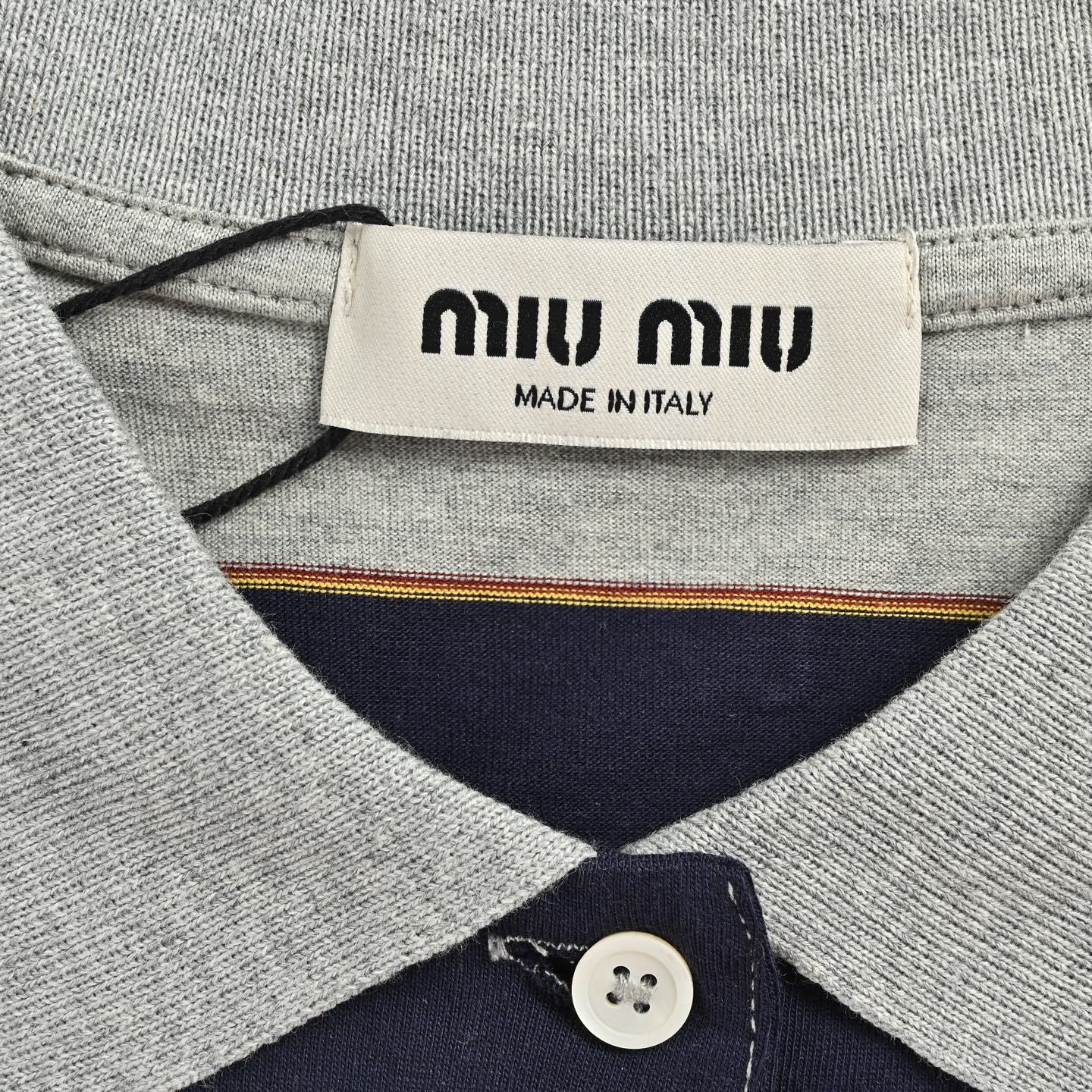 Miu Miu/缪缪 灰蓝条纹Polo短袖-Top High Quatity Cheap Sneakers Fashion Clothing Clothes Bags handbags Shoes of all Brand wholesale With The best Quality And Beautiful Price from China Factory Chinese suppliers wholesaler seller Miu Miu/缪缪 灰蓝条纹Polo短袖