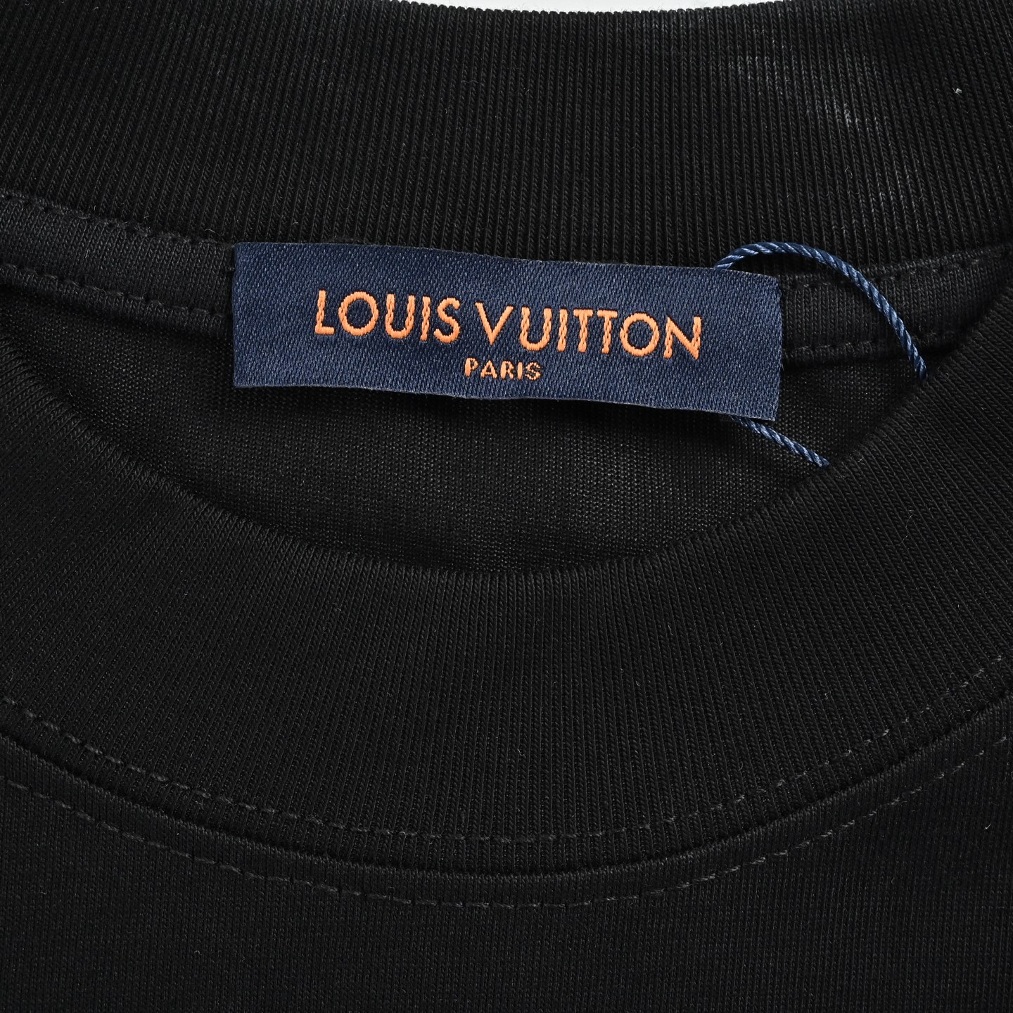 Louis Vuitton/路易威登 26ss 炫彩珠片logo刺绣短袖 Louis Vuitton/路易威登 26ss 炫彩珠片logo刺绣短袖