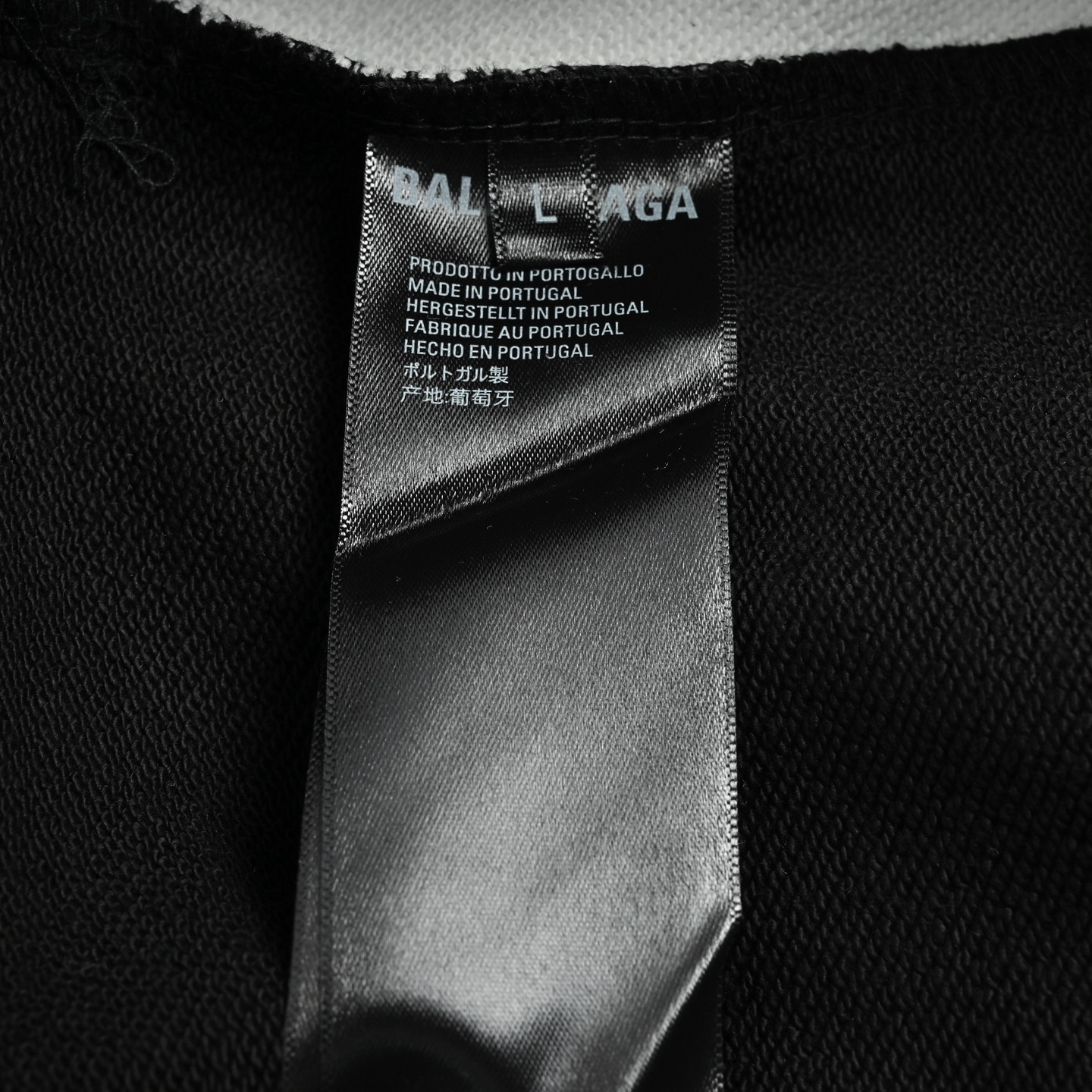 Balenciaga/巴黎世家 NBA 篮球联名短裤 中腰设计 宽松版型 黑色