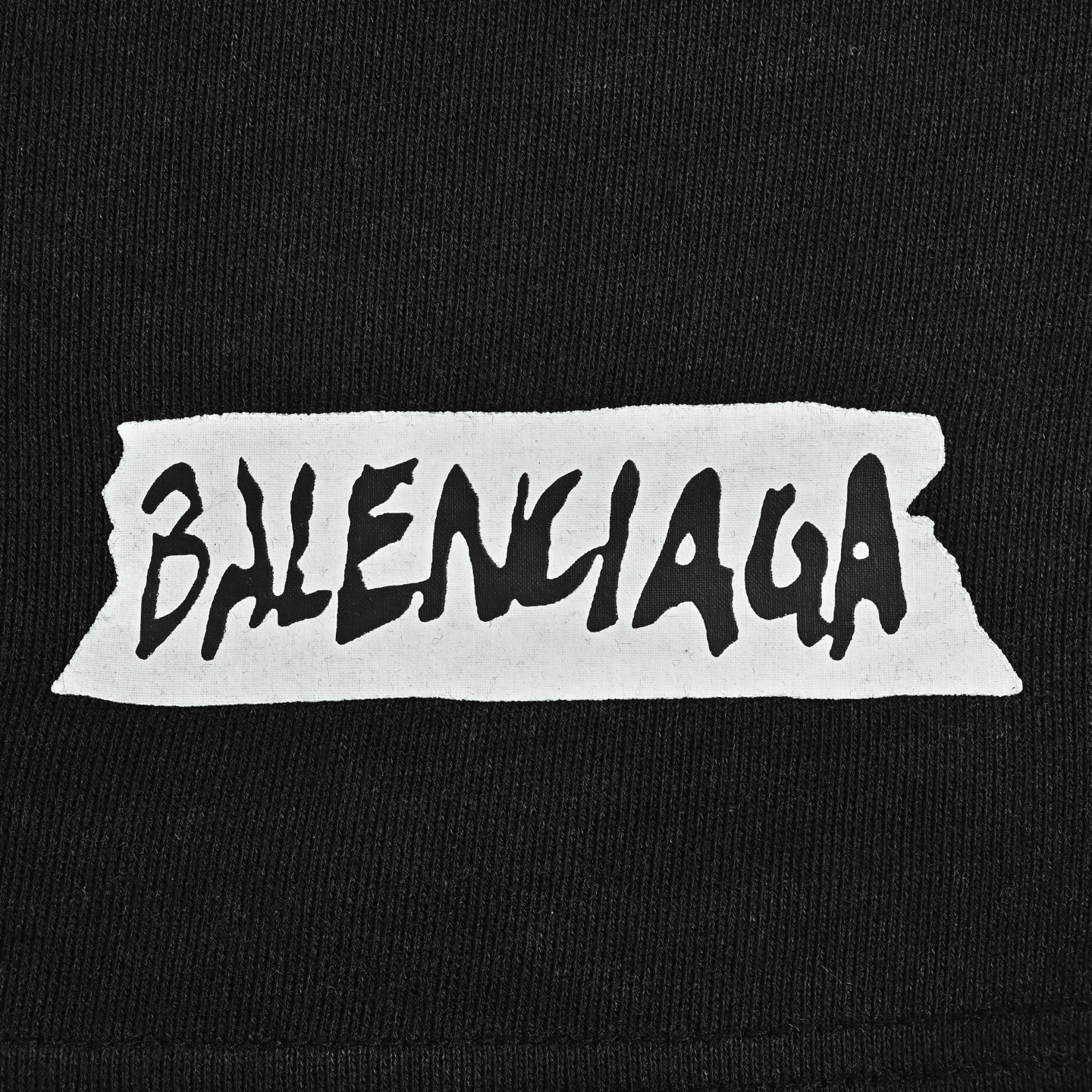 Balenciaga/巴黎世家 26ss遮蔽胶带字母印花短裤 宽松版型 黑色