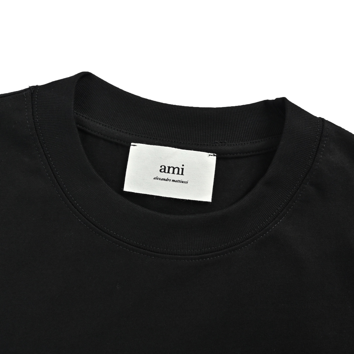 Ami Paris 立体钩针爱心刺绣短袖 白红色 黑红色 杏红色 灰红色 杏色 藏青 Ami Paris 立体钩针爱心刺绣短袖 白红色 黑红色 杏红色 灰红色 杏色 藏青