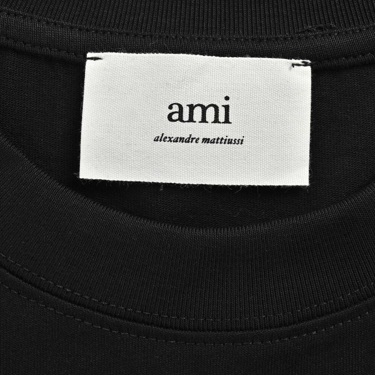 Ami Paris 立体钩针爱心刺绣短袖 白红色 黑红色 杏红色 灰红色 杏色 藏青 Ami Paris 立体钩针爱心刺绣短袖 白红色 黑红色 杏红色 灰红色 杏色 藏青