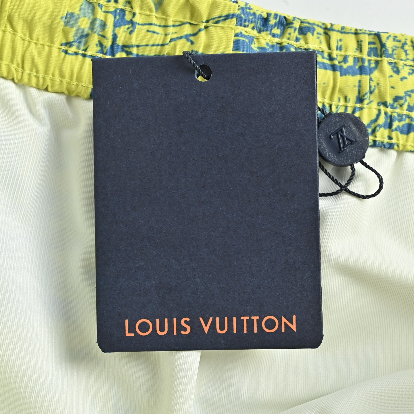 Louis Vuitton/路易威登 城市公园桑蚕丝套装短裤-莆田鞋,莆田鞋货源,高仿鞋,高仿鞋货源,安福档口,莆田高仿鞋,莆田鞋批发,高仿鞋批发,莆田高仿运动鞋,高仿运动鞋,莆田运动鞋 Louis Vuitton/路易威登 城市公园桑蚕丝套装短裤
