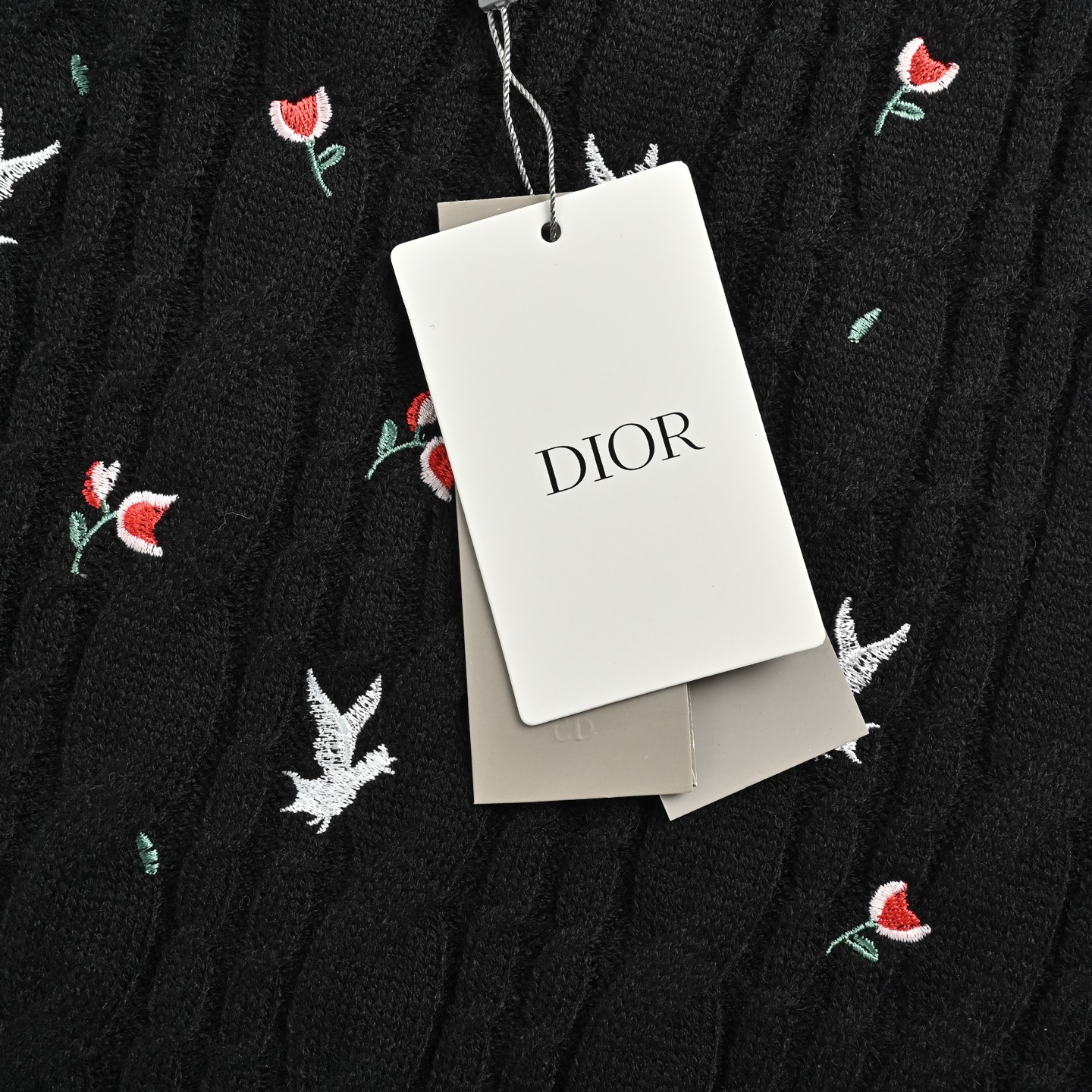 Dior/迪奥 花卉白鸽刺绣麻花针织短袖 黑色 白色-莆田鞋,莆田鞋货源,高仿鞋,高仿鞋货源,安福档口,莆田高仿鞋,莆田鞋批发,高仿鞋批发,莆田高仿运动鞋,高仿运动鞋,莆田运动鞋 Dior/迪奥 花卉白鸽刺绣麻花针织短袖 黑色 白色