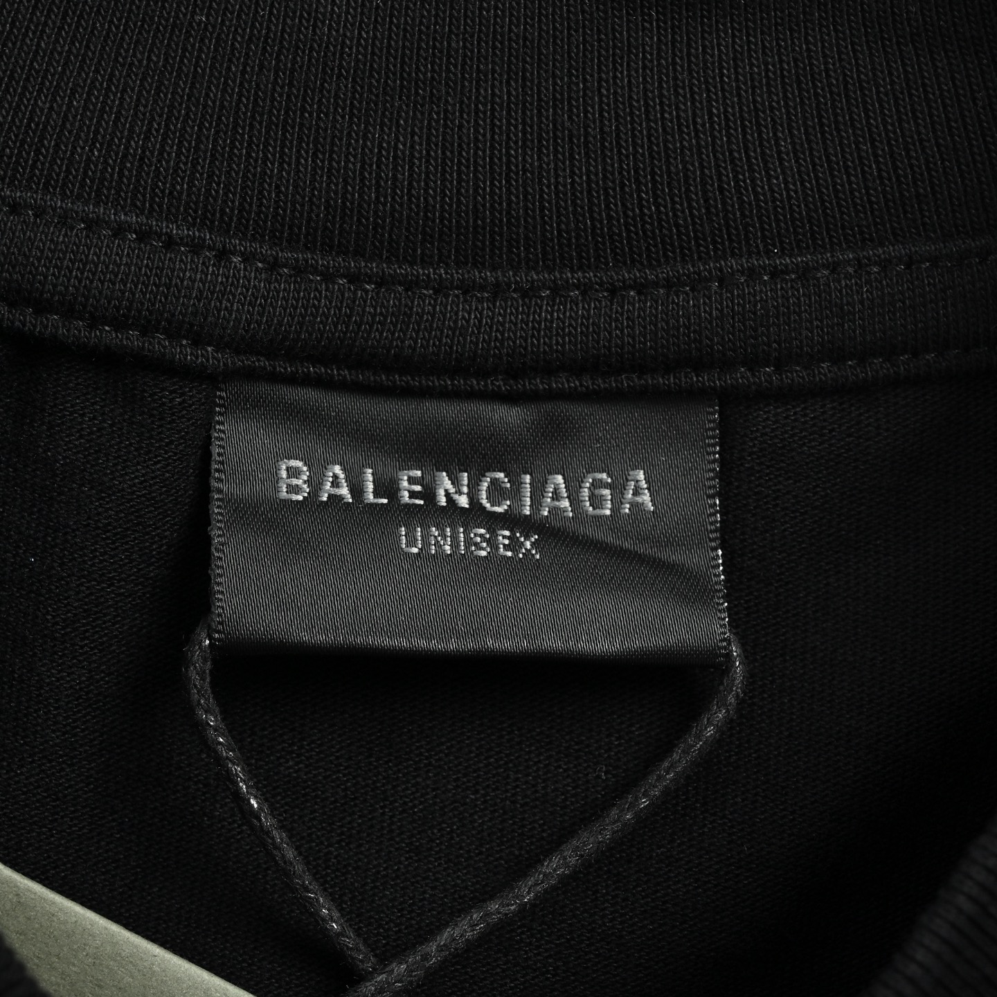 Balenciaga/巴黎世家 26ss 珠片字母logo刺绣短袖 黑色 白色-Top High Quatity Cheap Sneakers Fashion Clothing Clothes Bags handbags Shoes of all Brand wholesale With The best Quality And Beautiful Price from China Factory Chinese suppliers wholesaler seller Balenciaga/巴黎世家 26ss 珠片字母logo刺绣短袖 黑色 白色