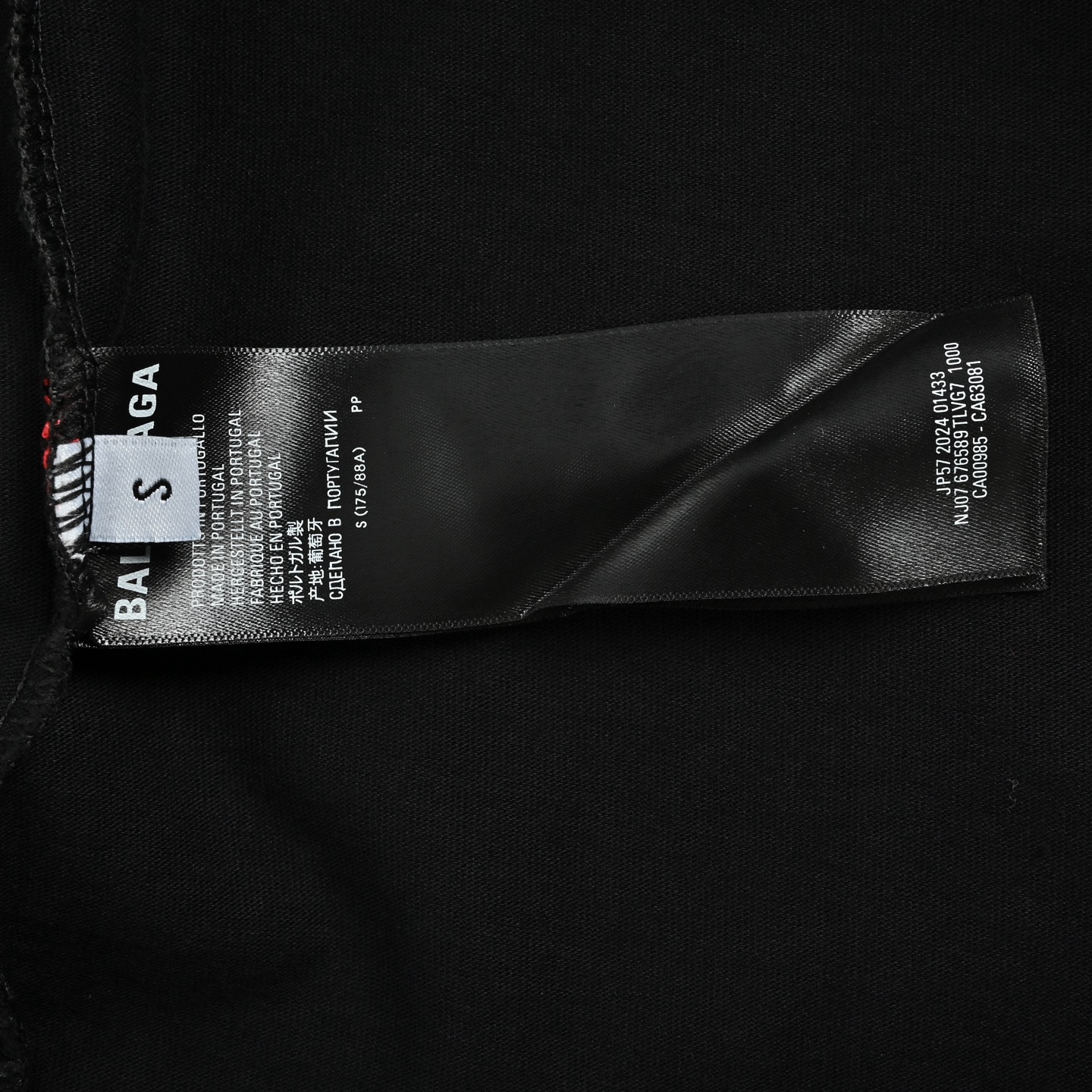 Balenciaga/巴黎世家 26ss 珠片字母logo刺绣短袖 黑色 白色-Top High Quatity Cheap Sneakers Fashion Clothing Clothes Bags handbags Shoes of all Brand wholesale With The best Quality And Beautiful Price from China Factory Chinese suppliers wholesaler seller Balenciaga/巴黎世家 26ss 珠片字母logo刺绣短袖 黑色 白色