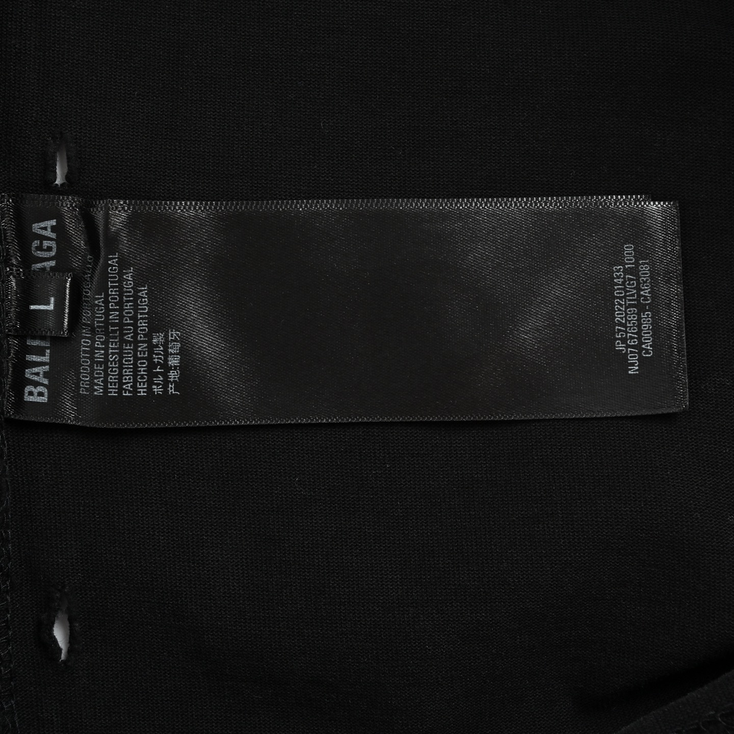 Balenciaga/巴黎世家 26ss 领口刻字logo金属环扣穿刺短袖