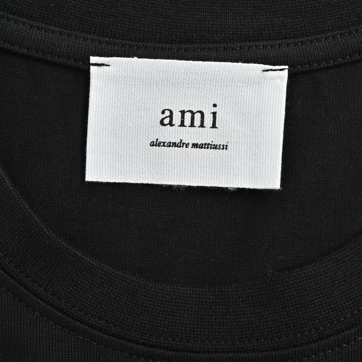 Ami Paris 植绒爱心章仔刺绣短袖-莆田鞋,莆田鞋货源,高仿鞋,高仿鞋货源,安福档口,莆田高仿鞋,莆田鞋批发,高仿鞋批发,莆田高仿运动鞋,高仿运动鞋,莆田运动鞋 Ami Paris 植绒爱心章仔刺绣短袖