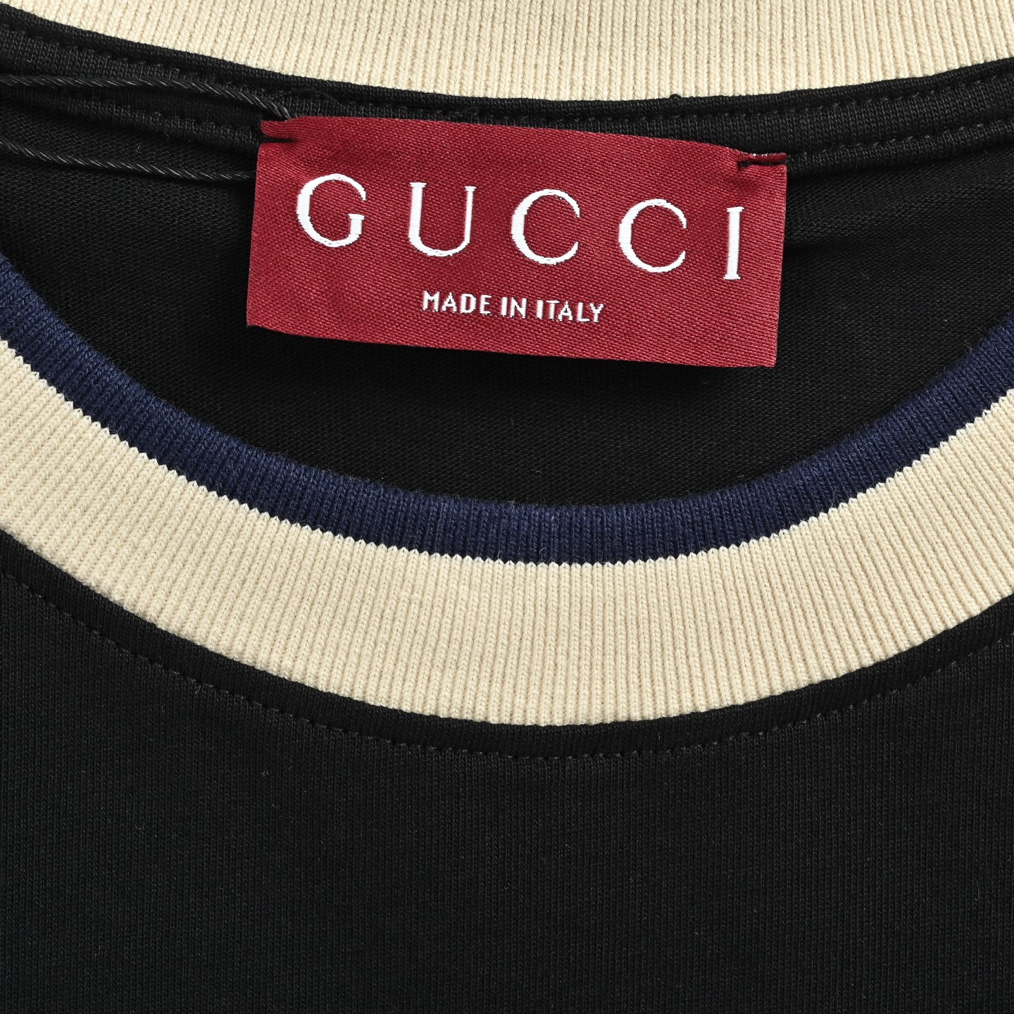 Gucci/古驰 拼色螺纹领1921双G刺绣短袖-莆田鞋,莆田鞋货源,高仿鞋,高仿鞋货源,安福档口,莆田高仿鞋,莆田鞋批发,高仿鞋批发,莆田高仿运动鞋,高仿运动鞋,莆田运动鞋 Gucci/古驰 拼色螺纹领1921双G刺绣短袖