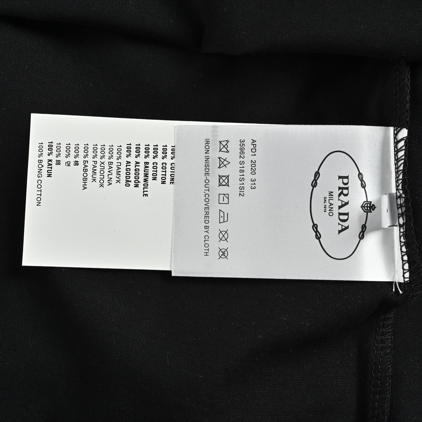 Prada/普拉达 三角布标假两件短袖-莆田鞋,莆田鞋货源,高仿鞋,高仿鞋货源,安福档口,莆田高仿鞋,莆田鞋批发,高仿鞋批发,莆田高仿运动鞋,高仿运动鞋,莆田运动鞋 Prada/普拉达 三角布标假两件短袖