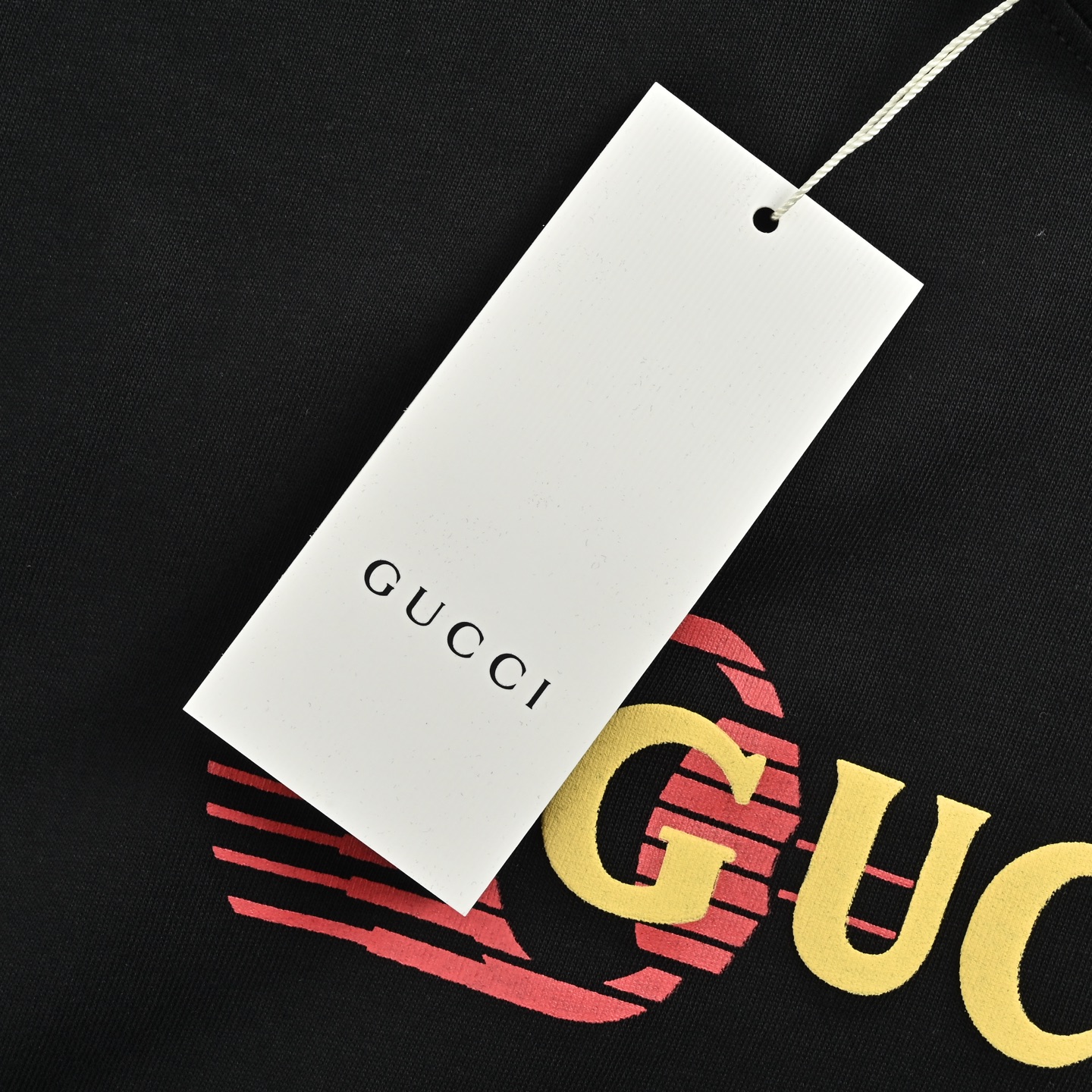 Gucci/古驰 霓虹字母印花短袖 黑色 白色 Gucci/古驰 霓虹字母印花短袖 黑色 白色