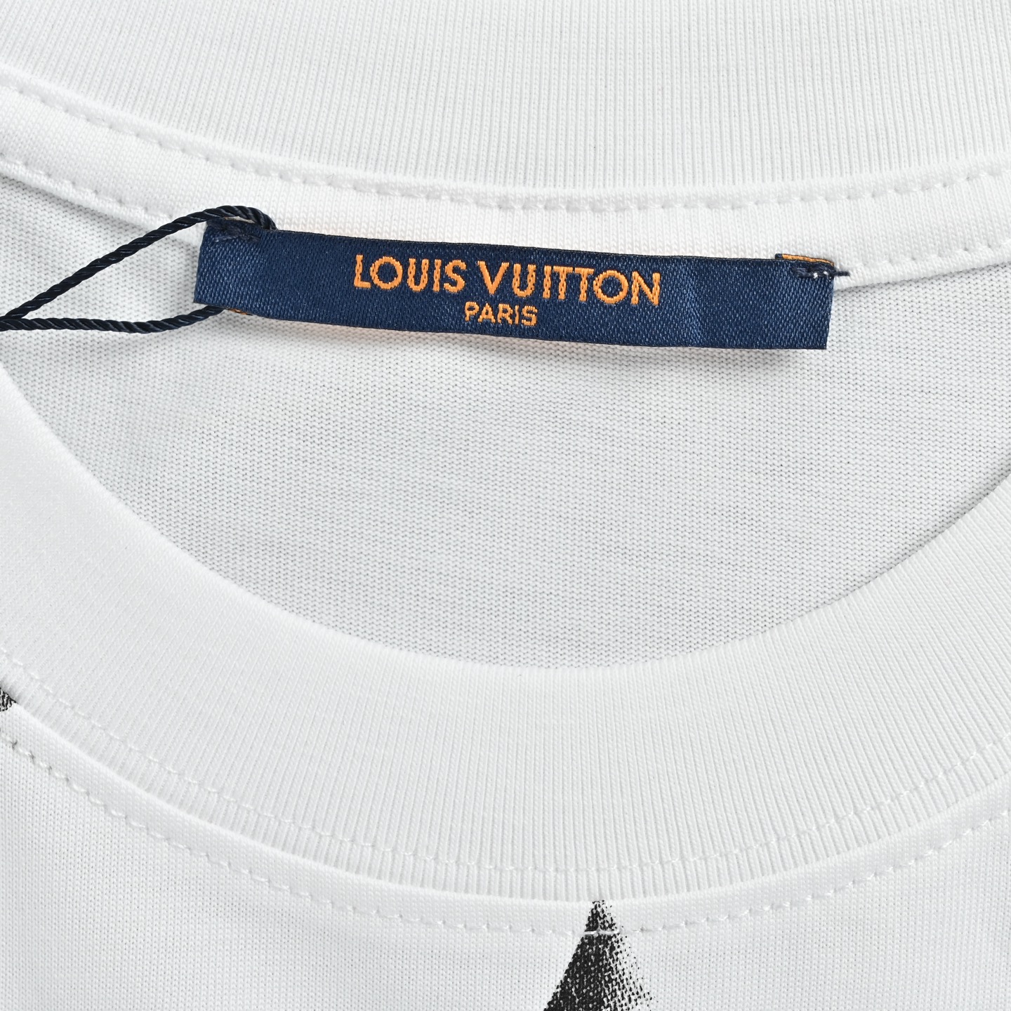 Louis Vuitton/路易威登 满印斑驳老花印花短袖 白色 黑色-莆田鞋,莆田鞋货源,高仿鞋,高仿鞋货源,安福档口,莆田高仿鞋,莆田鞋批发,高仿鞋批发,莆田高仿运动鞋,高仿运动鞋,莆田运动鞋 Louis Vuitton/路易威登 满印斑驳老花印花短袖 白色 黑色