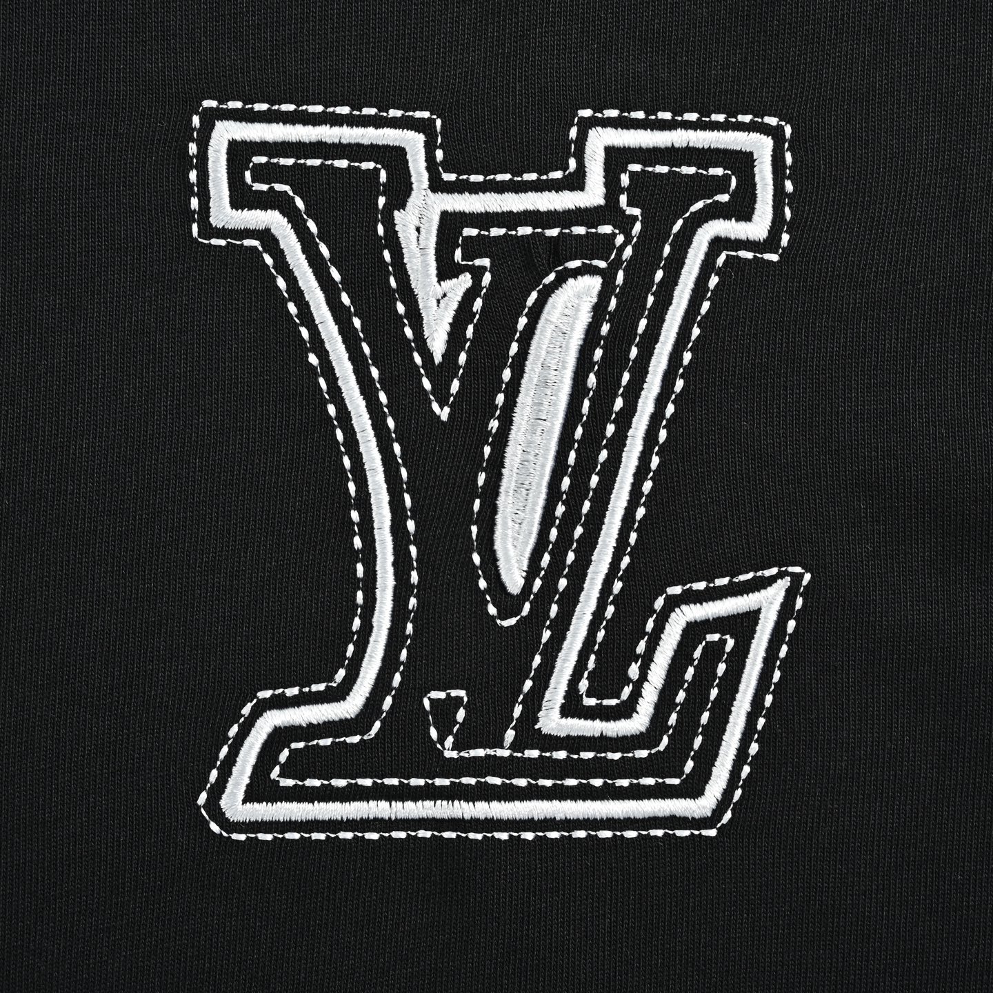 Louis Vuitton/路易威登 胸口虚线logo刺绣短袖 黑色 杏色 Louis Vuitton/路易威登 胸口虚线logo刺绣短袖 黑色 杏色