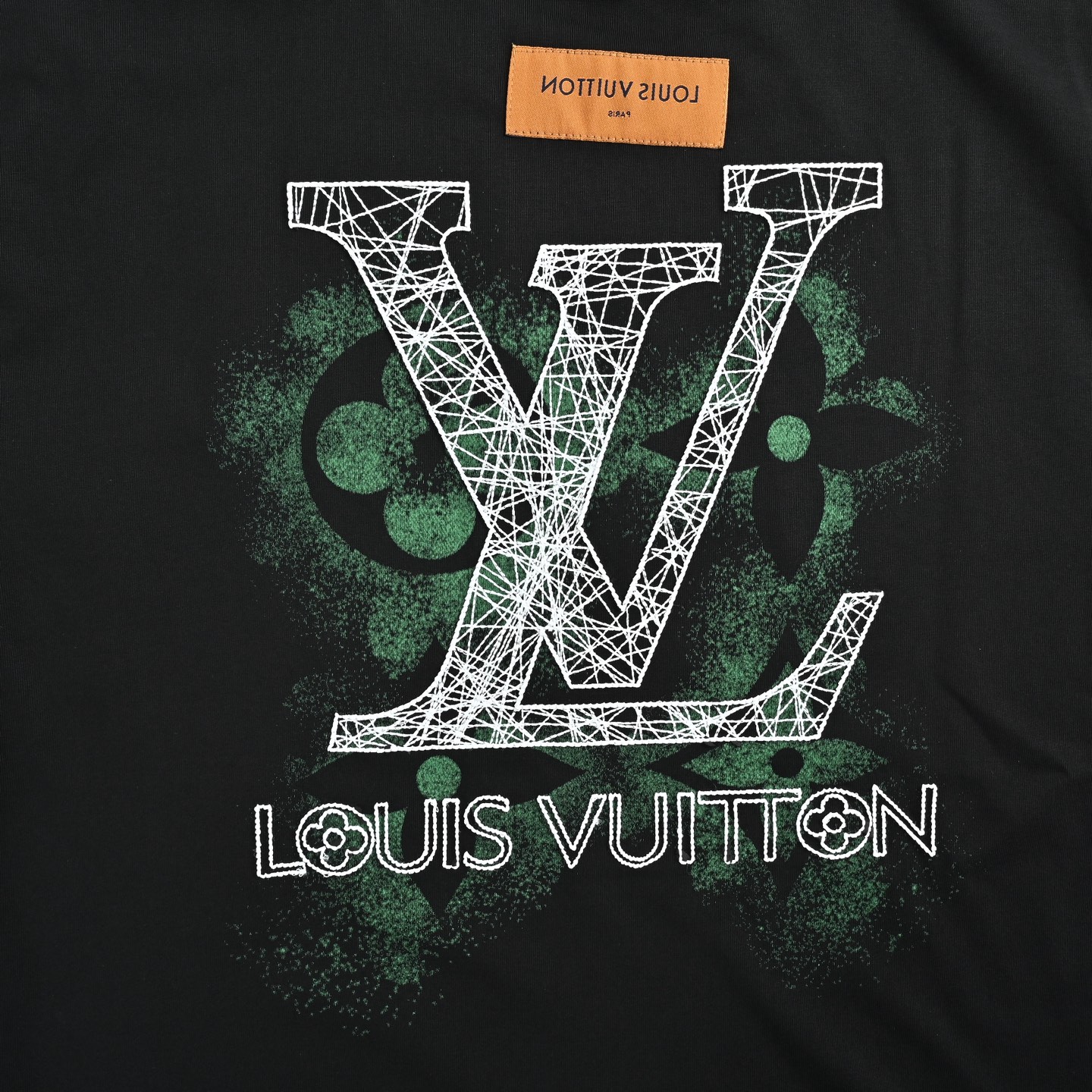 Louis Vuitton/路易威登 喷墨老花线条logo刺绣短袖 黑色 白色-Chinese UA Cheap High Quatity Brand Clothes Bags handbags Sneakers wholesale wholesaler seller from China Factory suppliers Fashion Clothing Shoes best Quality Beautiful Price Louis Vuitton/路易威登 喷墨老花线条logo刺绣短袖 黑色 白色