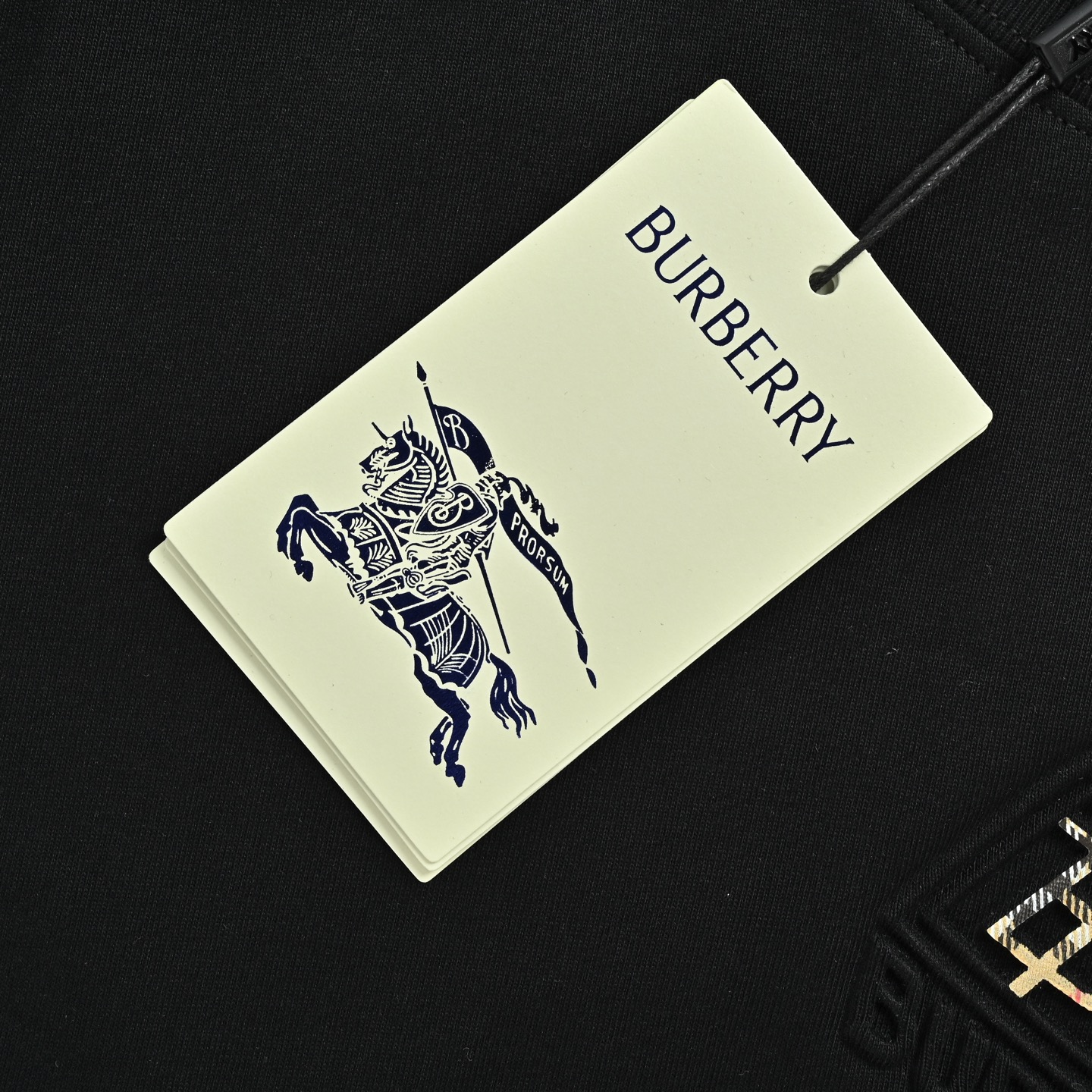 Burberry/巴宝莉 TB格纹方块字母浮雕压花短袖 黑色 白色-Chinese UA Cheap High Quatity Brand Clothes Bags handbags Sneakers wholesale wholesaler seller from China Factory suppliers Fashion Clothing Shoes best Quality Beautiful Price Burberry/巴宝莉 TB格纹方块字母浮雕压花短袖 黑色 白色