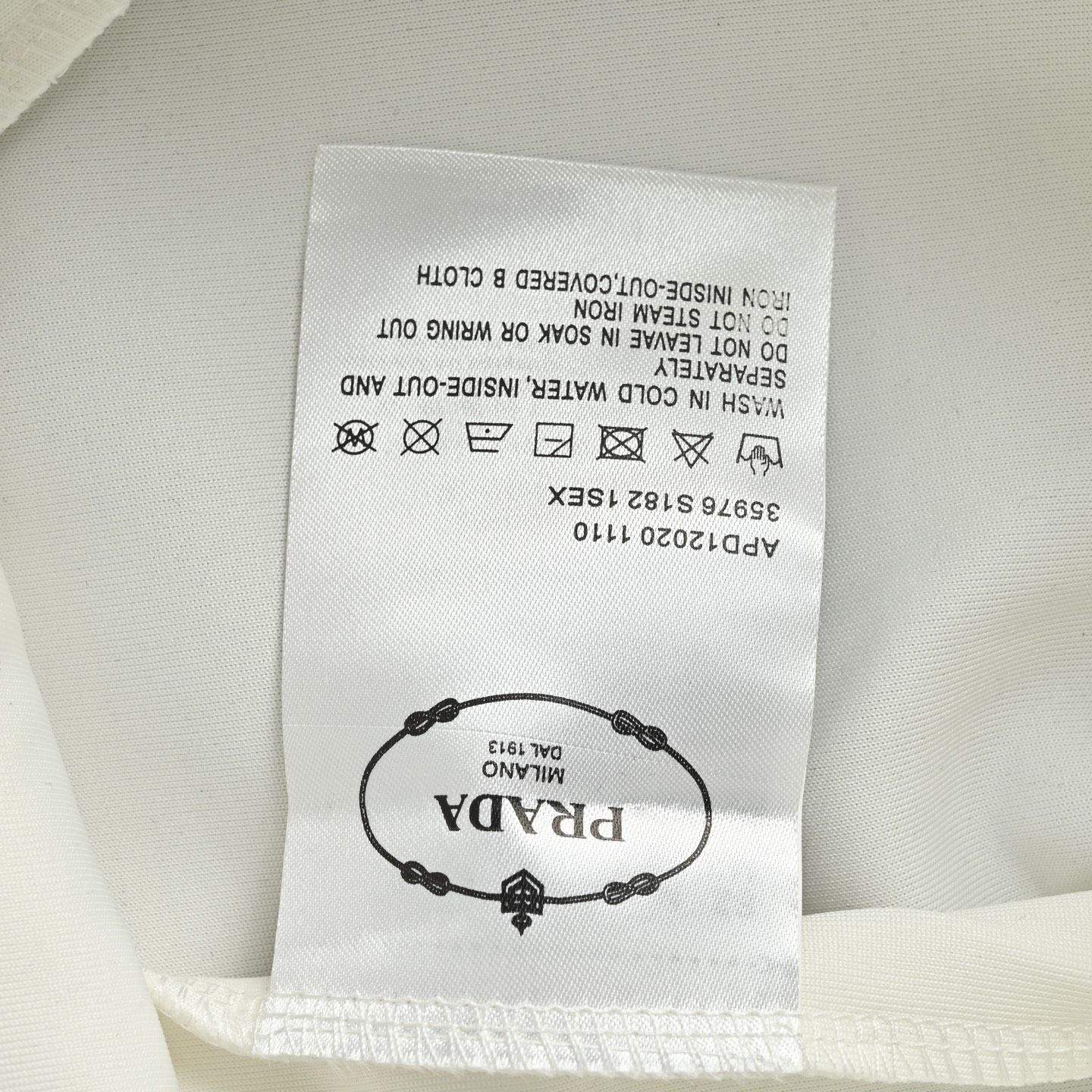 Prada/普拉达 刺绣字母徽标短裤 黑色-Chinese UA Cheap High Quatity Brand Clothes Bags handbags Sneakers wholesale wholesaler seller from China Factory suppliers Fashion Clothing Shoes best Quality Beautiful Price Prada/普拉达 刺绣字母徽标短裤 黑色