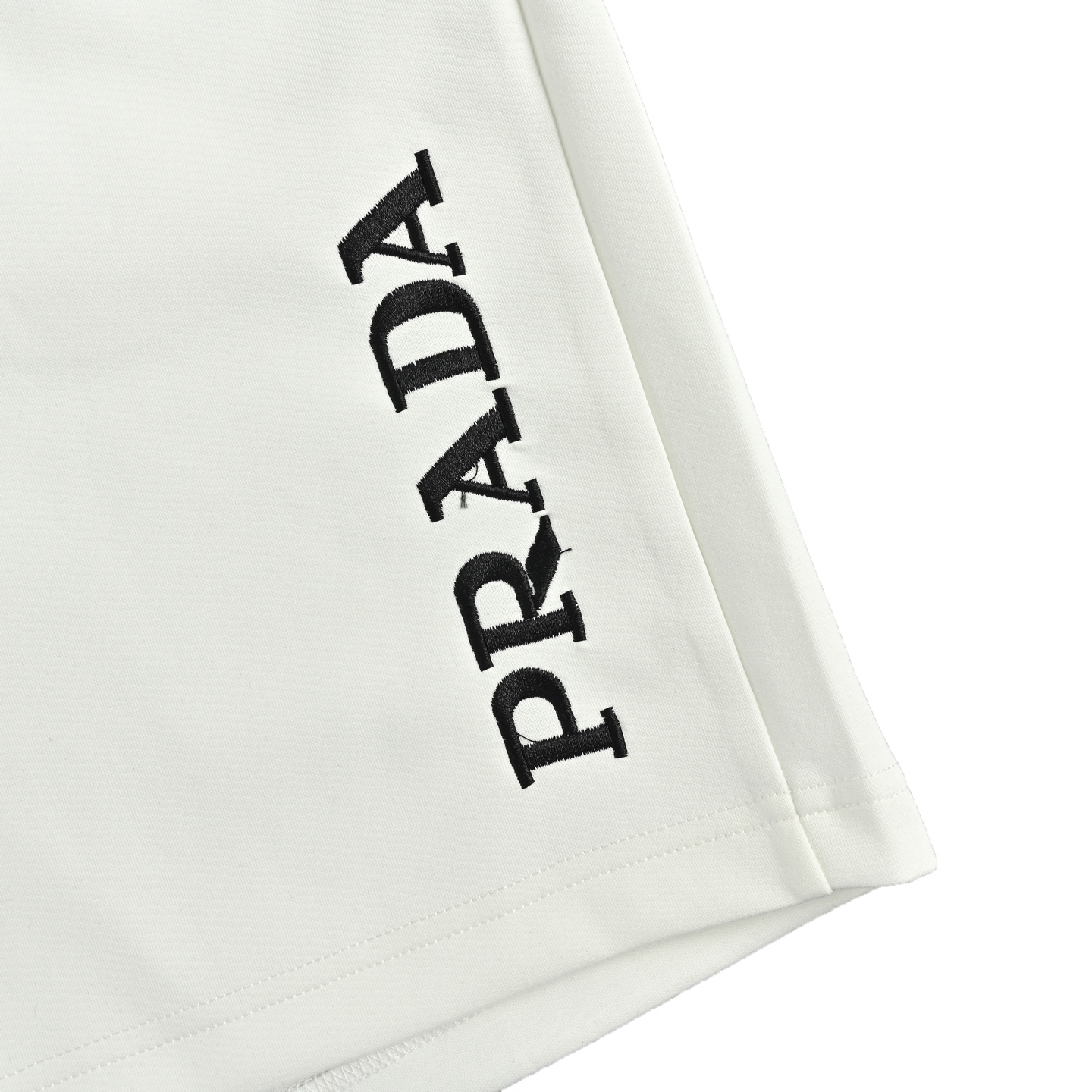 Prada/普拉达 刺绣字母徽标短裤 黑色-Chinese UA Cheap High Quatity Brand Clothes Bags handbags Sneakers wholesale wholesaler seller from China Factory suppliers Fashion Clothing Shoes best Quality Beautiful Price Prada/普拉达 刺绣字母徽标短裤 黑色