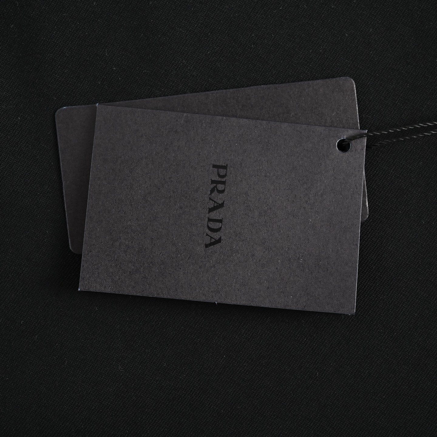 Prada/普拉达 胸前浮雕压花徽标短袖 黑色 白色-莆田鞋,莆田鞋货源,高仿鞋,高仿鞋货源,安福档口,莆田高仿鞋,莆田鞋批发,高仿鞋批发,莆田高仿运动鞋,高仿运动鞋,莆田运动鞋 Prada/普拉达 胸前浮雕压花徽标短袖 黑色 白色