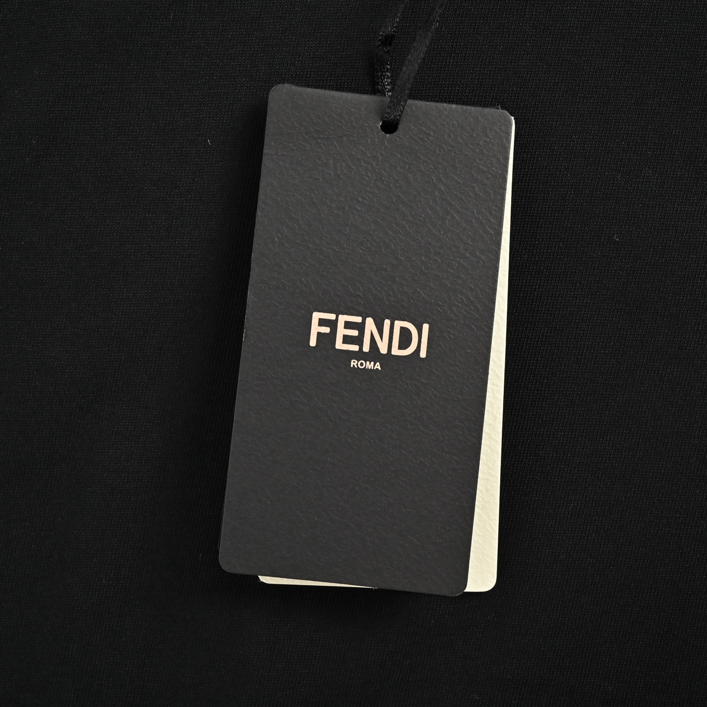 Fendi/芬迪 怪兽小眼睛刺绣短袖 黑色 白色 Fendi/芬迪 怪兽小眼睛刺绣短袖 黑色 白色
