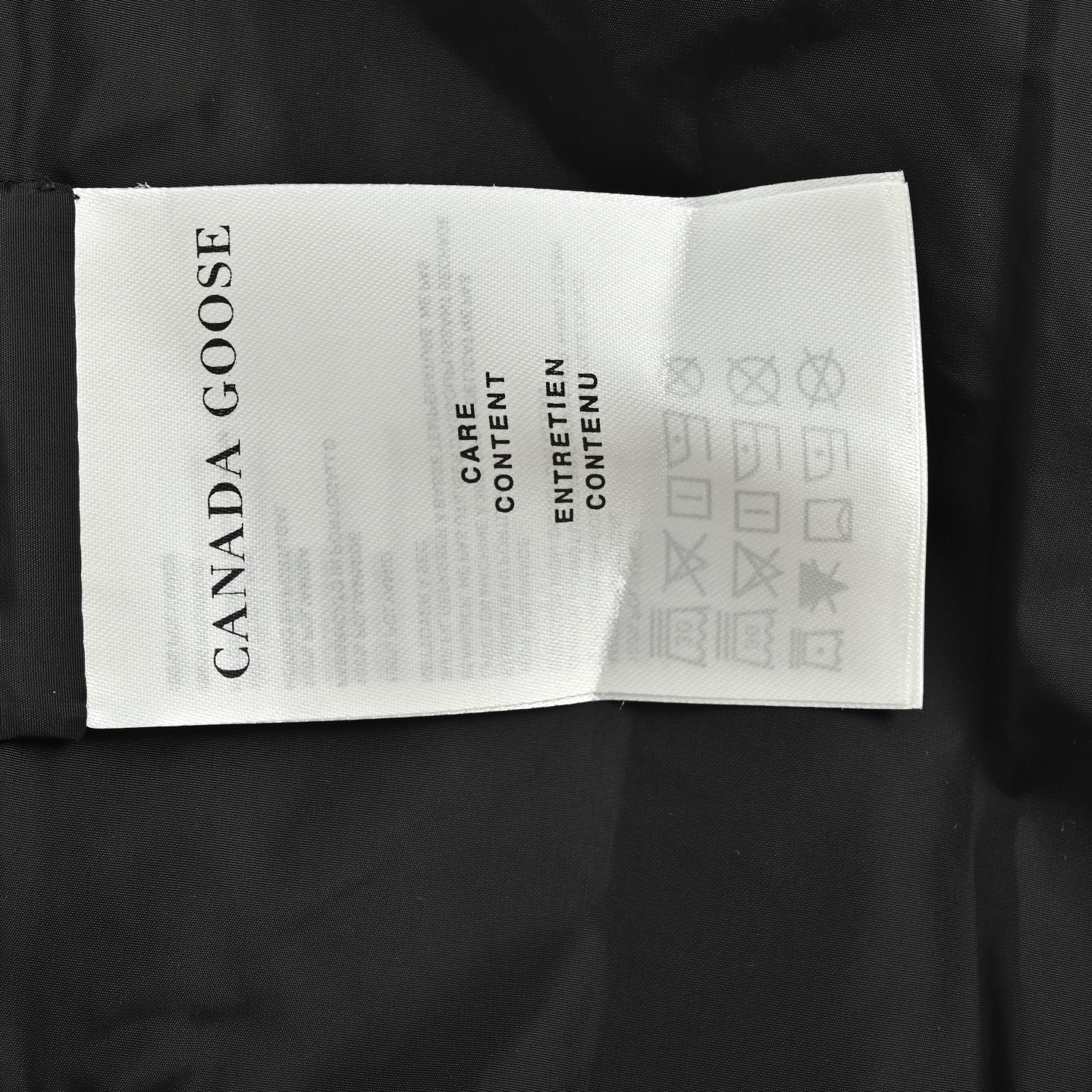Canada Goose/加拿大鹅 袖黑标连帽冲锋衣防风夹克外套-莆田鞋,莆田鞋货源,高仿鞋,高仿鞋货源,安福档口,莆田高仿鞋,莆田鞋批发,高仿鞋批发,莆田高仿运动鞋,高仿运动鞋,莆田运动鞋 Canada Goose/加拿大鹅 袖黑标连帽冲锋衣防风夹克外套