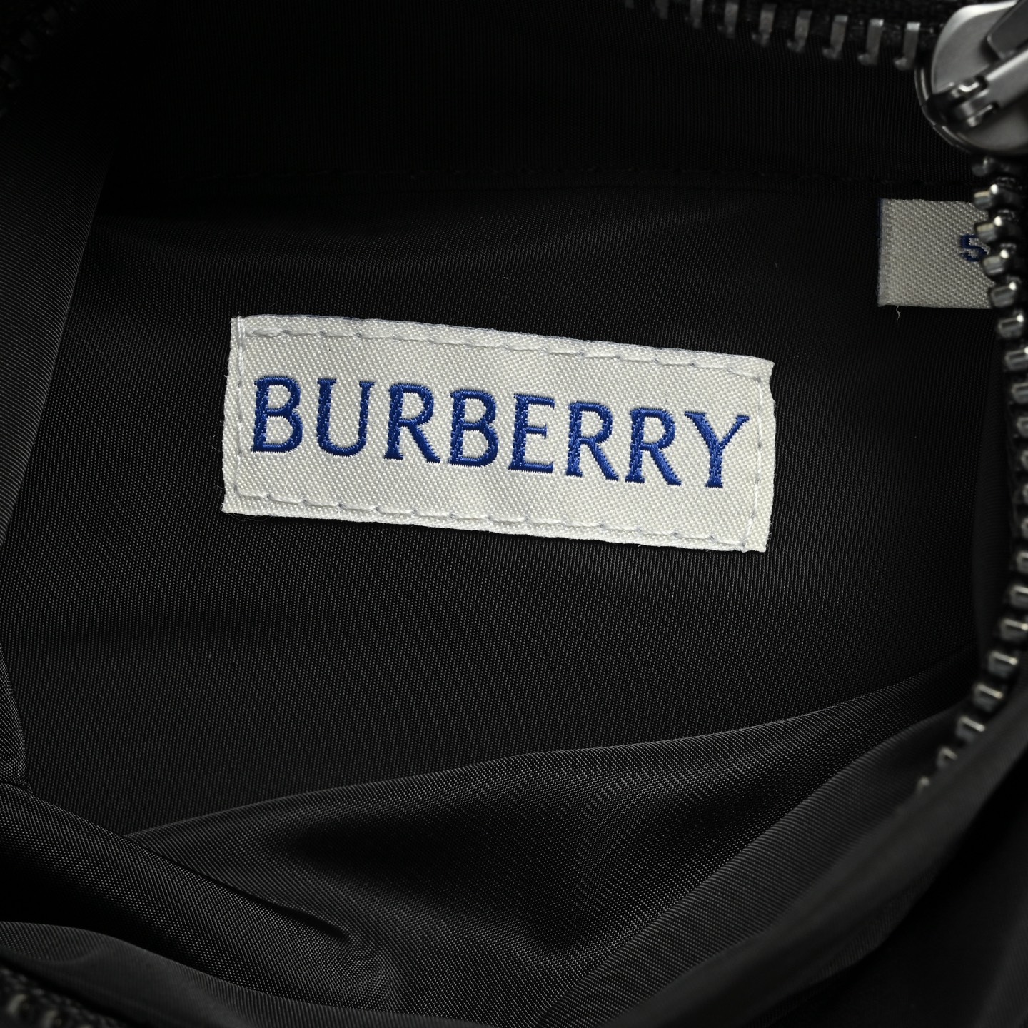Burberry/巴宝莉 双面格子翻领夹克外套-莆田鞋,莆田鞋货源,高仿鞋,高仿鞋货源,安福档口,莆田高仿鞋,莆田鞋批发,高仿鞋批发,莆田高仿运动鞋,高仿运动鞋,莆田运动鞋 Burberry/巴宝莉 双面格子翻领夹克外套