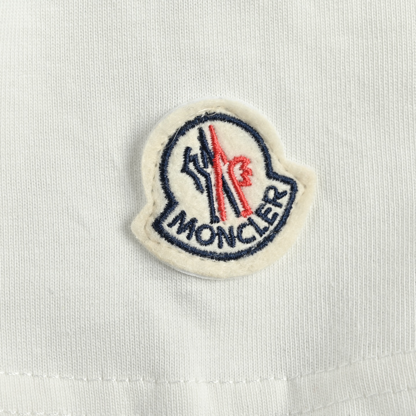Moncler/蒙口 26ss 领口字母印花短袖
