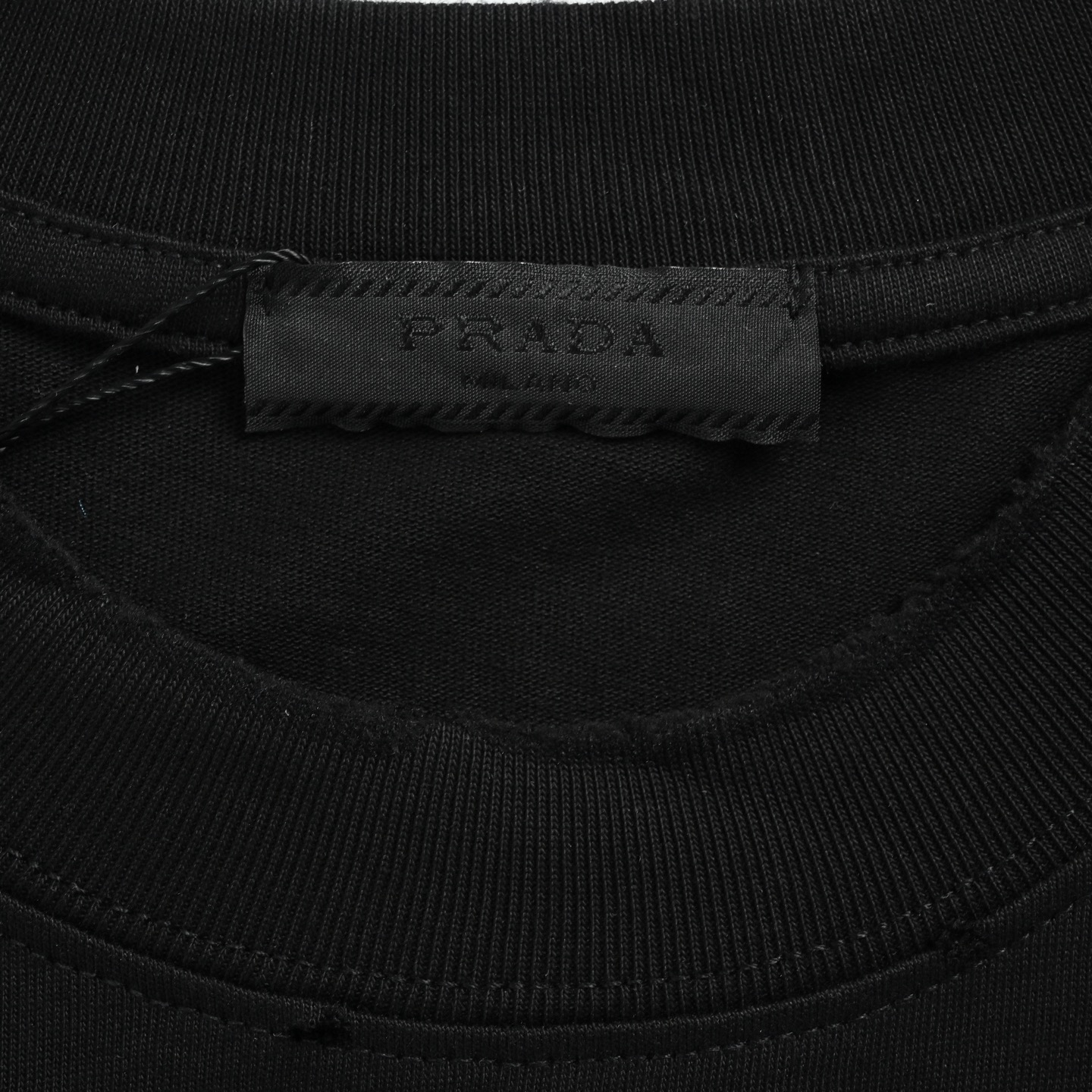 Prada/普拉达 贴布刺绣字母短袖 白色 黑色