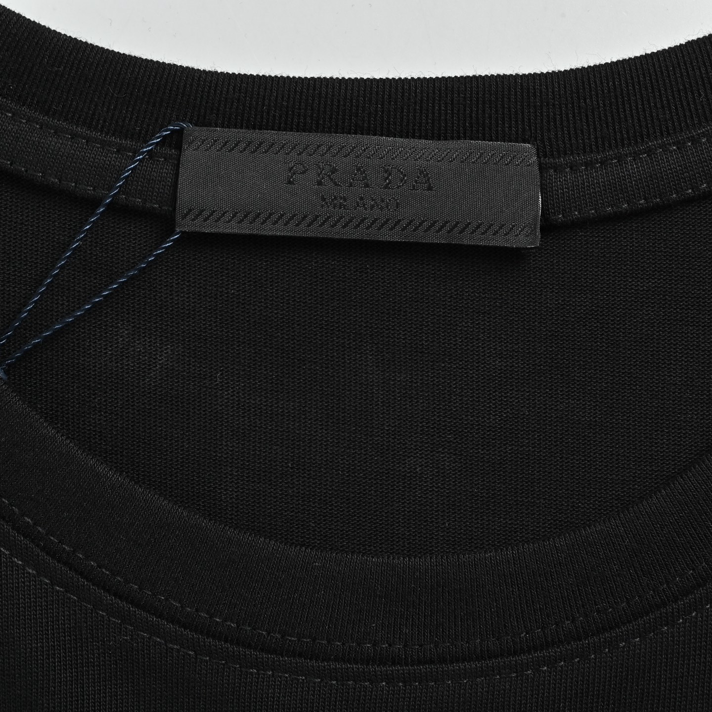 Prada/普拉达 25ss 三角皇冠短袖