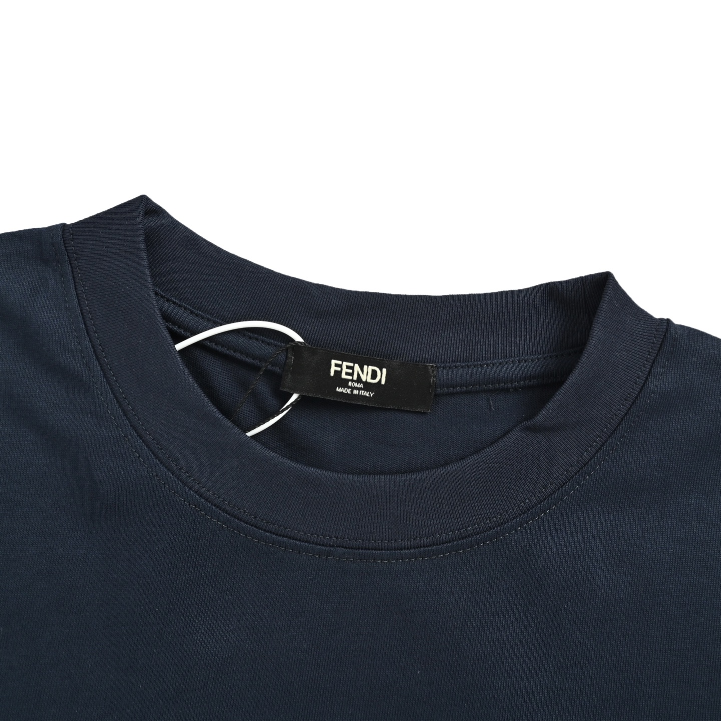 Fendi/芬迪 26ss 扭曲字母刺绣短袖 轻奢主义 黑色/白色-Top High Quatity Cheap Sneakers Fashion Clothing Clothes Bags handbags Shoes of all Brand wholesale With The best Quality And Beautiful Price from China Factory Chinese suppliers wholesaler seller Fendi/芬迪 26ss 扭曲字母刺绣短袖 轻奢主义 黑色/白色