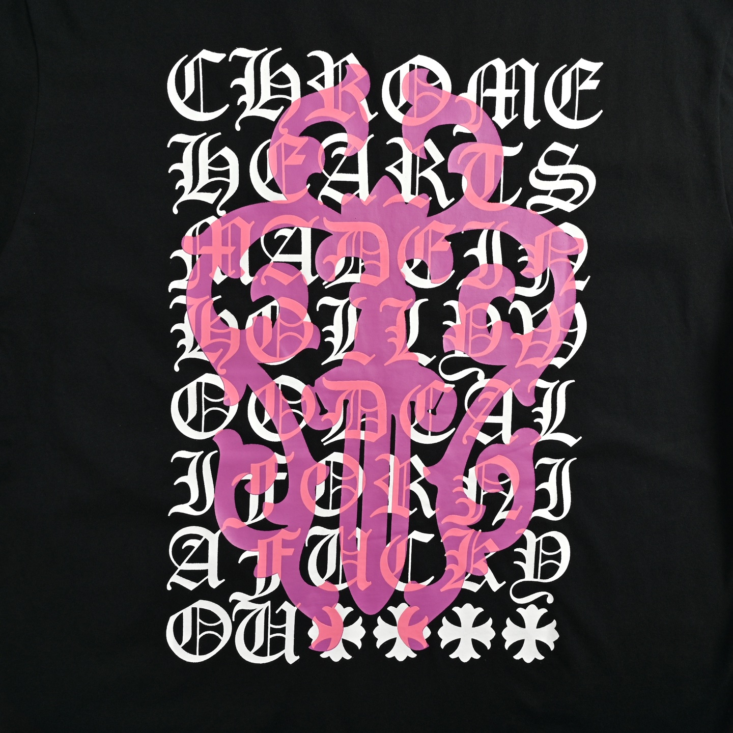 Chrome Hearts/克罗心 粉宝剑梵文印花短袖-莆田鞋,莆田鞋货源,高仿鞋,高仿鞋货源,安福档口,莆田高仿鞋,莆田鞋批发,高仿鞋批发,莆田高仿运动鞋,高仿运动鞋,莆田运动鞋 Chrome Hearts/克罗心 粉宝剑梵文印花短袖