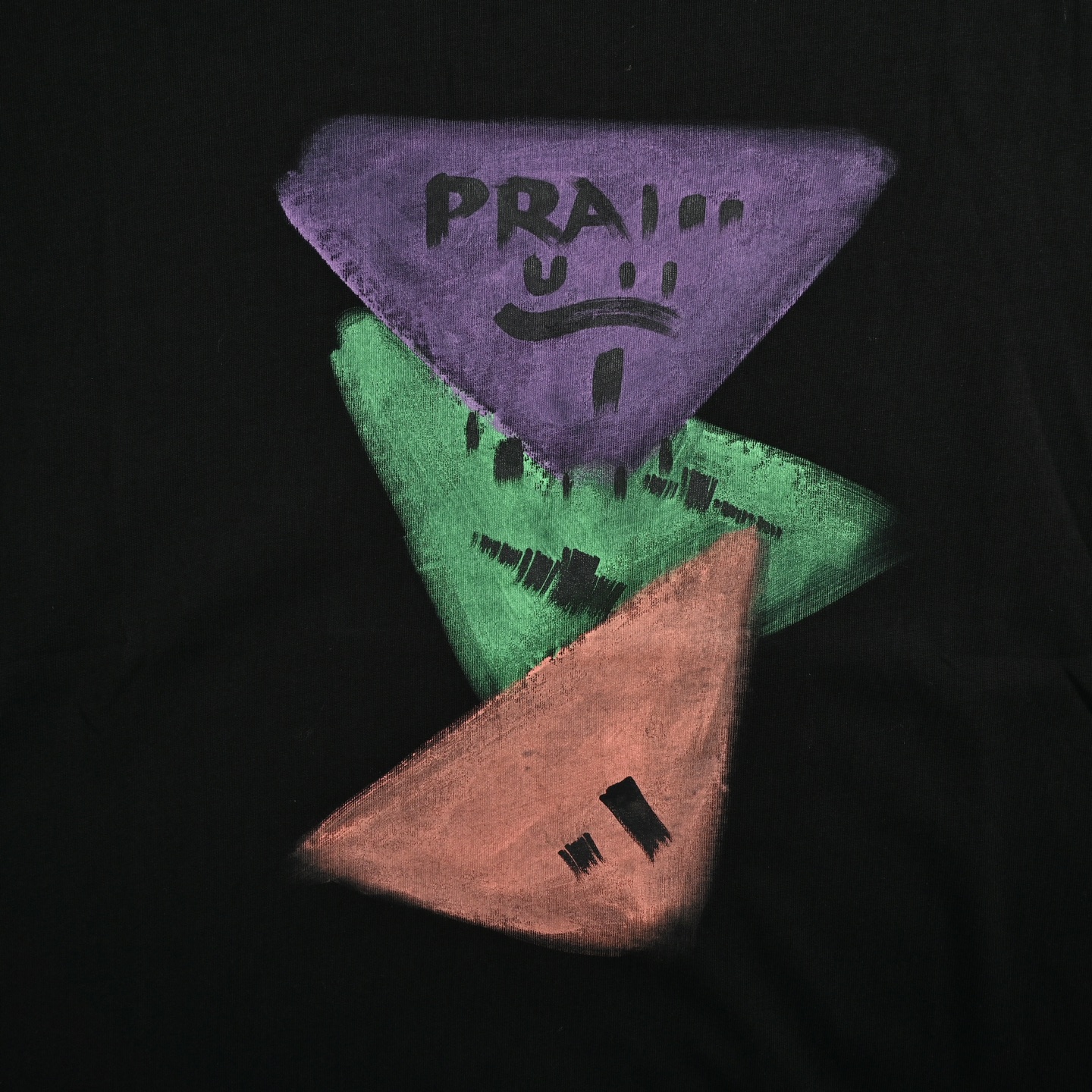 Prada/普拉达 25ss 彩绘logo印花短袖-莆田鞋,莆田鞋货源,高仿鞋,高仿鞋货源,安福档口,莆田高仿鞋,莆田鞋批发,高仿鞋批发,莆田高仿运动鞋,高仿运动鞋,莆田运动鞋 Prada/普拉达 25ss 彩绘logo印花短袖