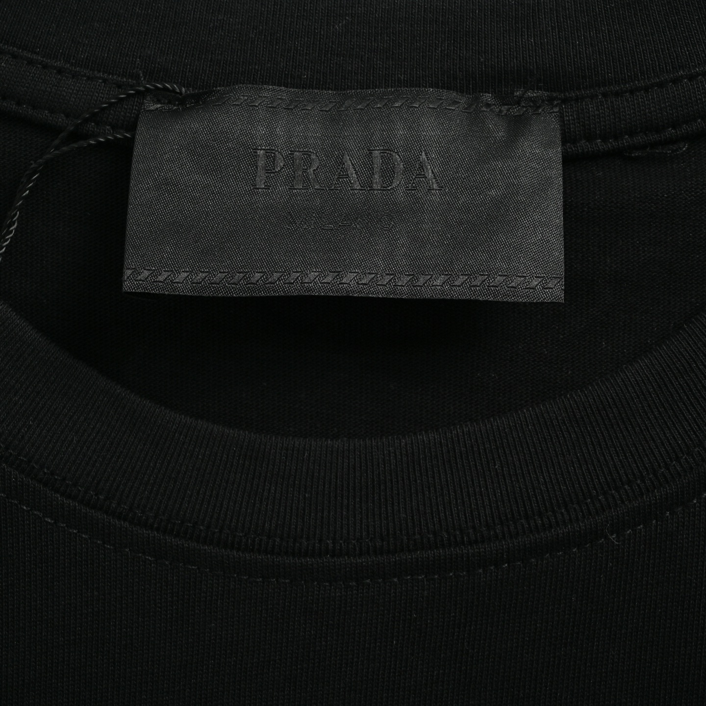 Prada/普拉达 25ss 标签口袋短袖