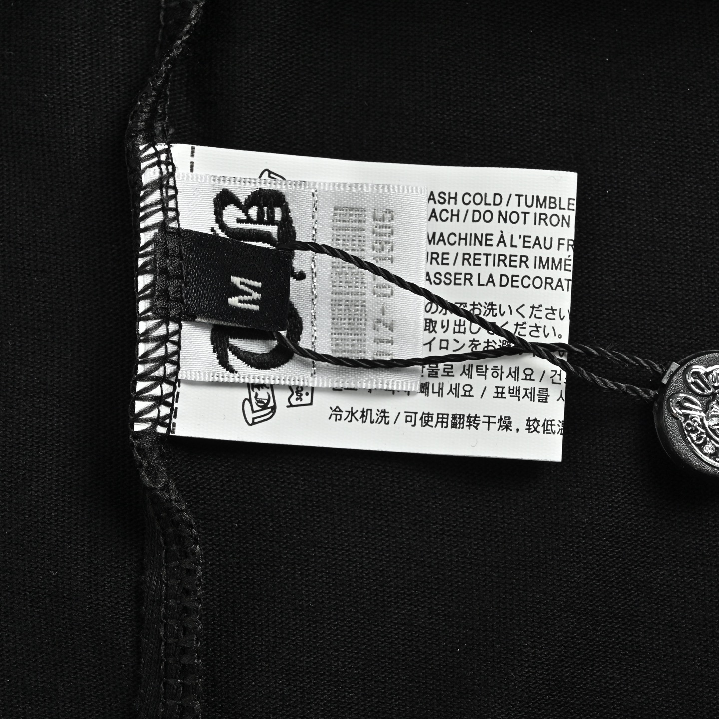 Chrome Hearts/克罗心 五金别针吊坠锁链印花短袖 黑色 白色-Chinese UA Cheap High Quatity Brand Clothes Bags handbags Sneakers wholesale wholesaler seller from China Factory suppliers Fashion Clothing Shoes best Quality Beautiful Price Chrome Hearts/克罗心 五金别针吊坠锁链印花短袖 黑色 白色