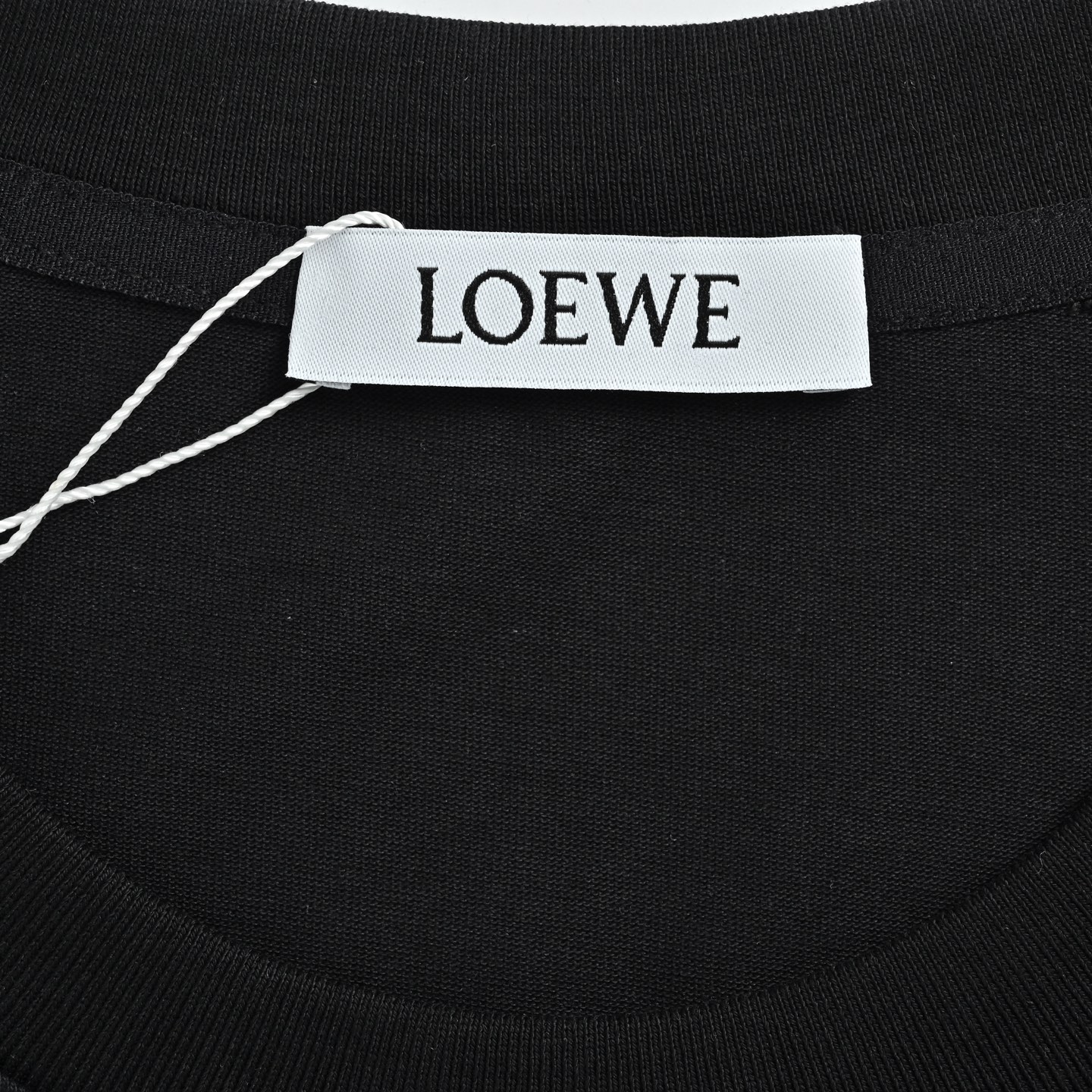 Loewe/罗意威 缝线皮革立体logo短袖 罗意威新款短裤-莆田鞋,莆田鞋货源,高仿鞋,高仿鞋货源,安福档口,莆田高仿鞋,莆田鞋批发,高仿鞋批发,莆田高仿运动鞋,高仿运动鞋,莆田运动鞋 Loewe/罗意威 缝线皮革立体logo短袖 罗意威新款短裤