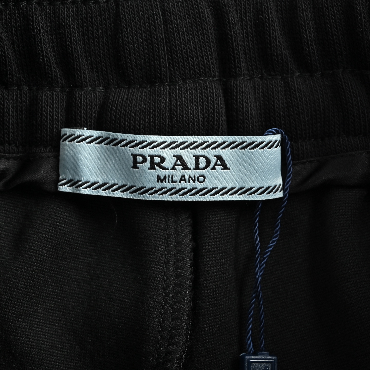 Prada/普拉达 26ss 徽章字母刺绣短裤-Top High Quatity Cheap Sneakers Fashion Clothing Clothes Bags handbags Shoes of all Brand wholesale With The best Quality And Beautiful Price from China Factory Chinese suppliers wholesaler seller Prada/普拉达 26ss 徽章字母刺绣短裤