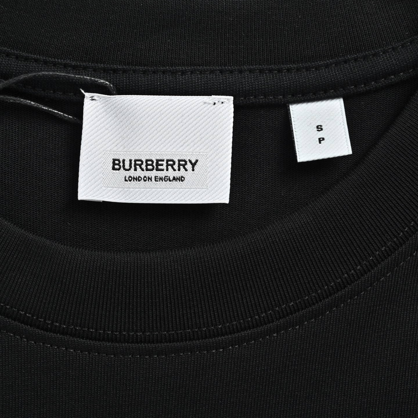 Burberry/巴宝莉 格纹浮雕字母短袖 黑色 白色