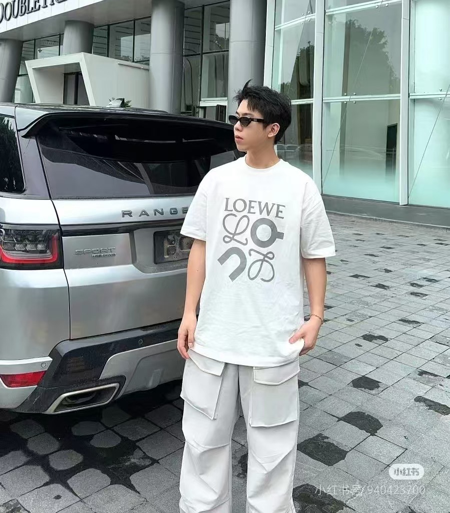 #Loewe/罗意威 ON昂跑联名系列刺绣短袖上身效果