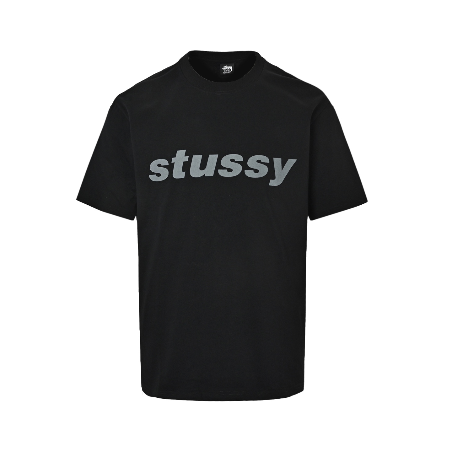 Stussy/斯图西 鲨鱼字母印花短袖 男女同款 原版240g纯棉双纱面料 预缩处理 胸口stussy字母印花 后背鲨鱼印花图案 全套原版三标辅料齐全 品质质感拉满 细节无可挑剔 贴身穿很舒服 男女同款