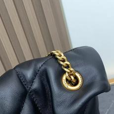 中号8822-升级版LOULOU PUFFER 绗缝小羊皮包,100%小羊皮制作,手感柔软细腻,犹如怀抱 中号8822-升级版LOULOU PUFFER 绗缝小羊皮包,100%小羊皮制作,手感柔软细腻,犹如怀抱