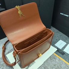𝑺𝑶𝑳𝑭𝑬𝑹𝑰𝑵𝑶 𝑩𝑶𝑿 】 棕色金扣_大23小号19cm 必火爆款,还没上市就攻陷了整个时尚圈,怀旧 𝑺𝑶𝑳𝑭𝑬𝑹𝑰𝑵𝑶 𝑩𝑶𝑿 】 棕色金扣_大23小号19cm 必火爆款,还没上市就攻陷了整个时尚圈,怀旧