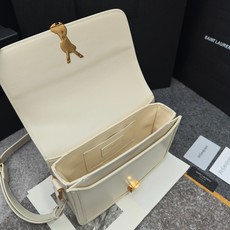 𝑺𝑶𝑳𝑭𝑬𝑹𝑰𝑵𝑶 𝑩𝑶𝑿 】 白色金扣_大23小号19cm 必火爆款,还没上市就攻陷了整个时尚圈,怀旧 𝑺𝑶𝑳𝑭𝑬𝑹𝑰𝑵𝑶 𝑩𝑶𝑿 】 白色金扣_大23小号19cm 必火爆款,还没上市就攻陷了整个时尚圈,怀旧