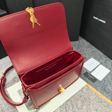 𝑺𝑶𝑳𝑭𝑬𝑹𝑰𝑵𝑶 𝑩𝑶𝑿 】 酒红金扣_大23小号19cm 必火爆款,还没上市就攻陷了整个时尚圈,怀旧 𝑺𝑶𝑳𝑭𝑬𝑹𝑰𝑵𝑶 𝑩𝑶𝑿 】 酒红金扣_大23小号19cm 必火爆款,还没上市就攻陷了整个时尚圈,怀旧