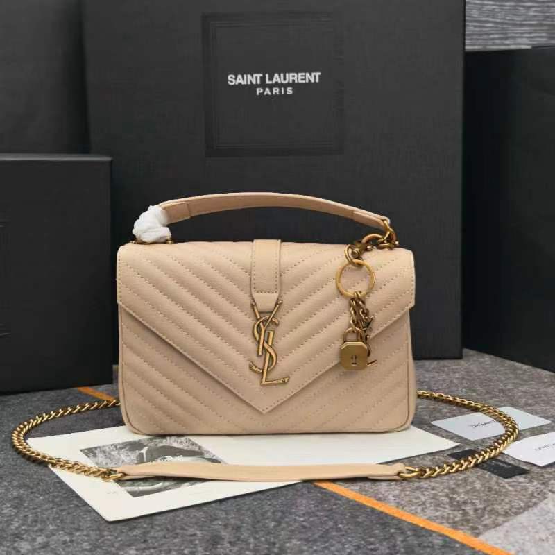 万年款邮差包，火辣辣的劲爆款24Cm，街拍神器，众多明星好莱坞女神的首选款式，怎么搭都好看、怎么搭都毫无